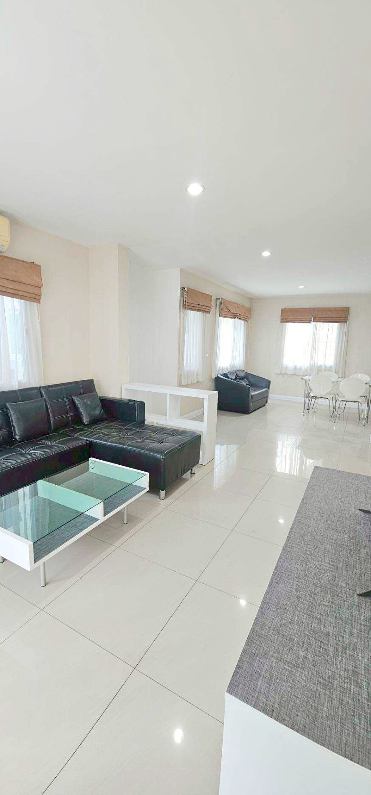 House in the project For rent 16,000 baht per month, near Big C Donchan, only 5 minutes, No.15H107. Loading...