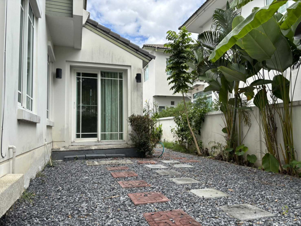 ให้เช่า บ้านเดี่ยว Manthana Rama 9 – Srinakarin 300 ตรม 66 ตรว เฟอร์นิเจอร์ครบ Loading...