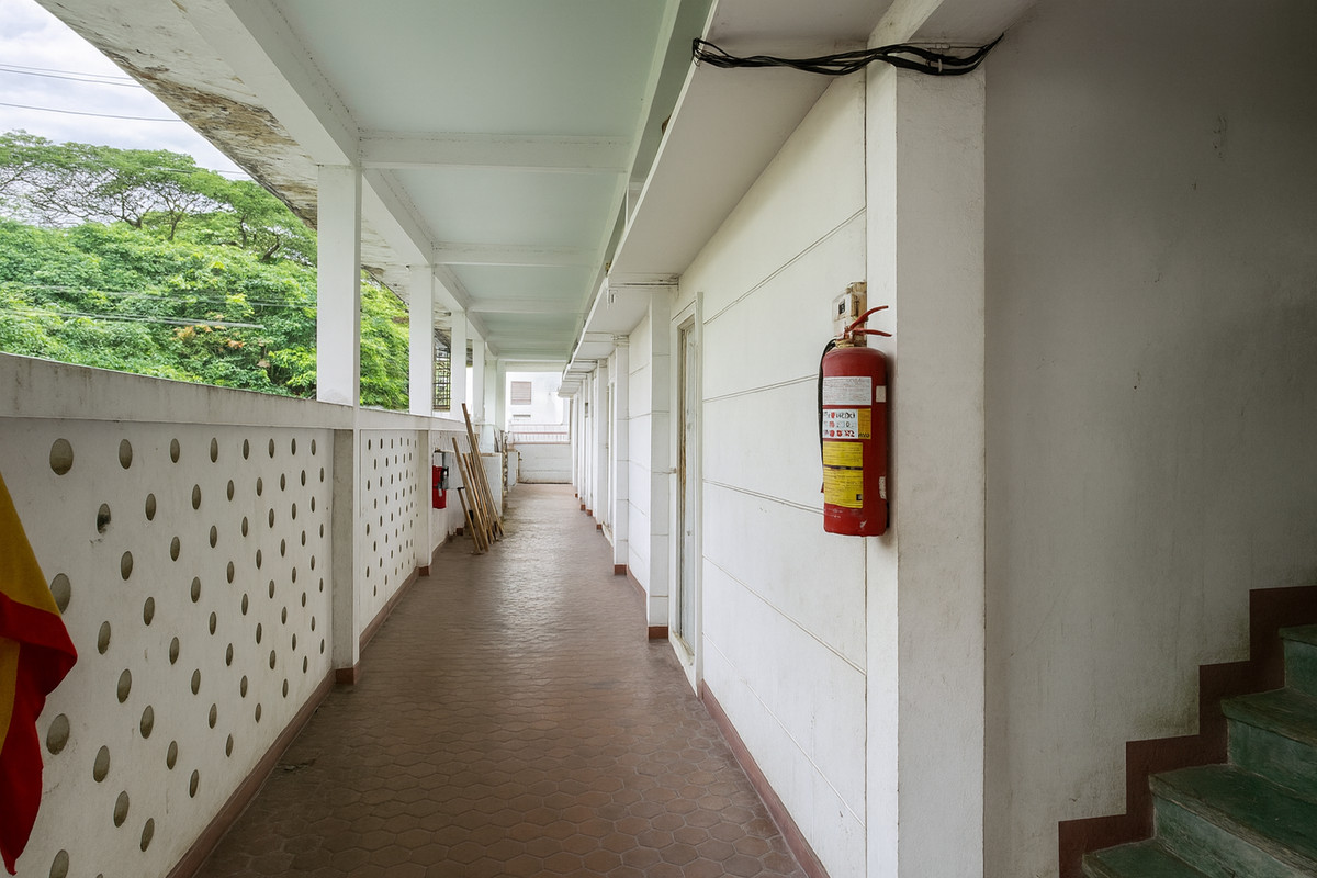 For RentShop HouseWitthayu, Chidlom, Langsuan, Ploenchit : 🏢 Building with Large Land for Rent – Ploenchit Area. Suitable for all types of businesses. ** NO CO-AGENT **