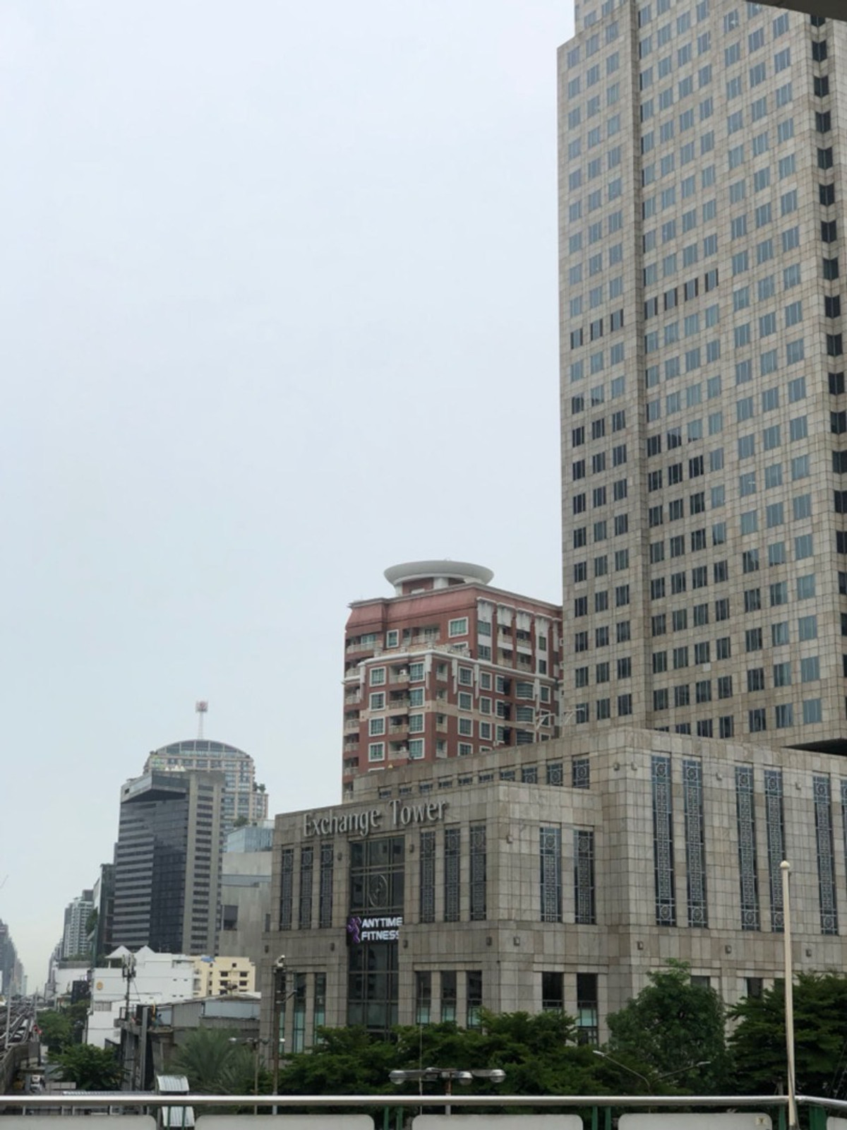 ให้เช่าสำนักงานสุขุมวิท อโศก ทองหล่อ : 🏙️ Exchange Tower – อาคารสำนักงานหรูใจกลางอโศก🚆 ห่างจาก MRT สุขุมวิท เพียง 100 เมตร!
