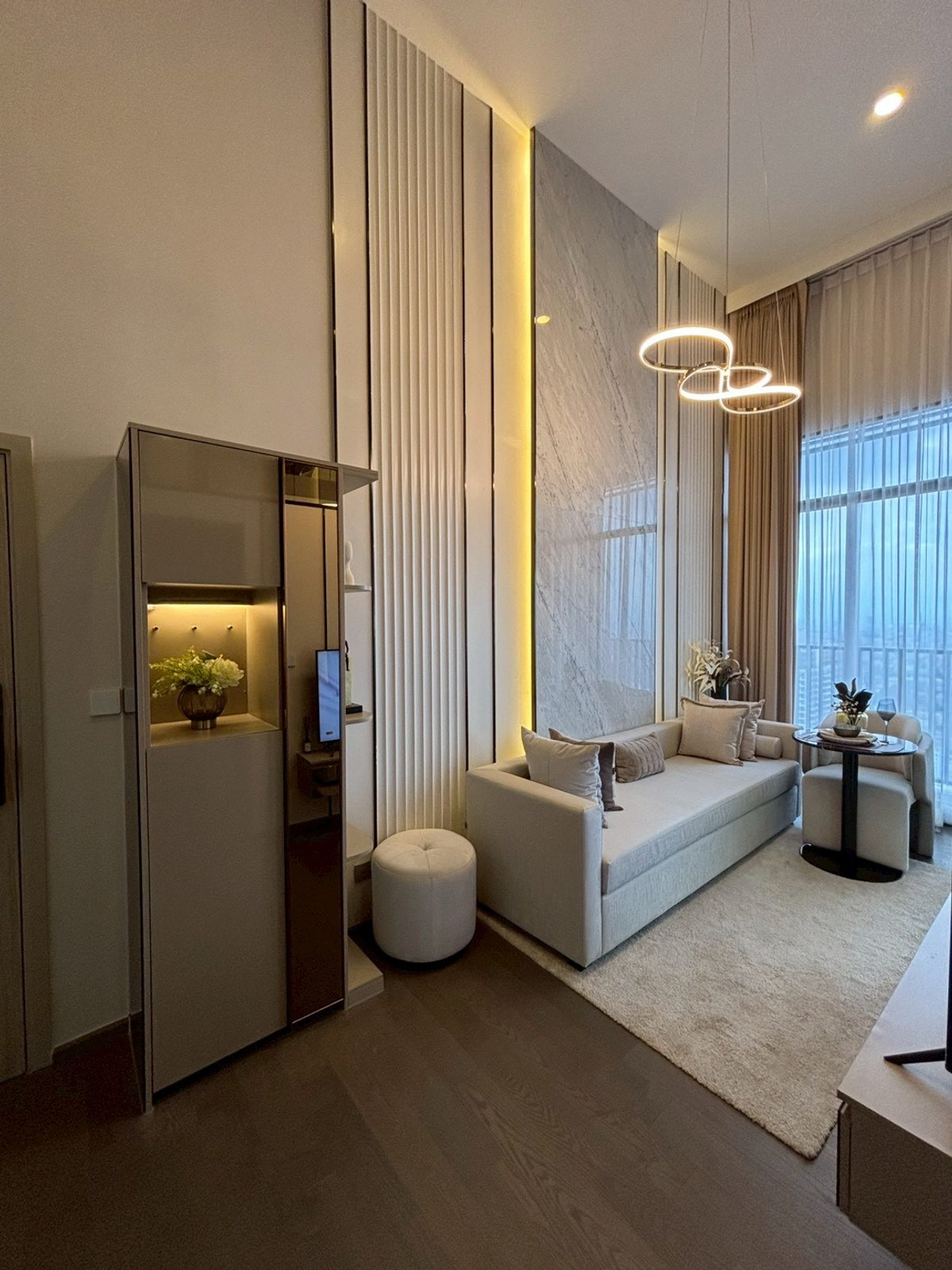 ขายยยยย!!! ห้องโปรโมชั่น 2 ห้องนอน 1 ห้องน้ำ Layout เหลือเพียงไม่กี่ห้องเท่านั้น  Loading...