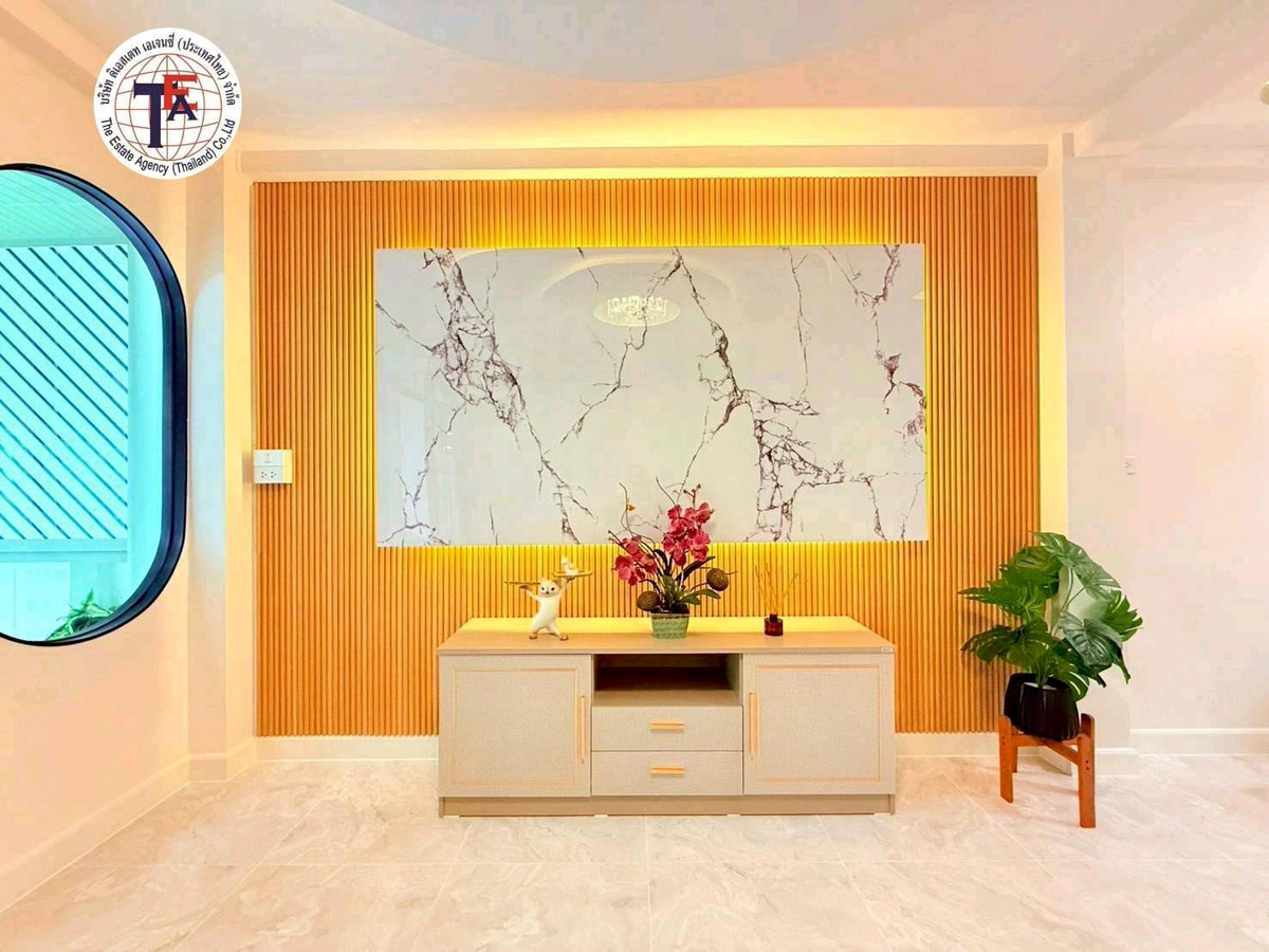 ขายทาวน์โฮมมีนบุรี-ร่มเกล้า : ขายทาวน์เฮ้าส์ 2 ชั้น หมู่บ้านกิตติชัย 7  มิตรไมตรี หนองจอก คู้ฝั่งเหนือ โรงเรียนเซนต์เทเรซา วัดนักบุญเทเรซ่า  ตลาดหนองจอก สำนักงานเขตหนองจอก โรงเรียนเจียรระดับ ไทวัสดุ  โรงพยาบาลหนองจอก บิ๊กซี แม็คโคร