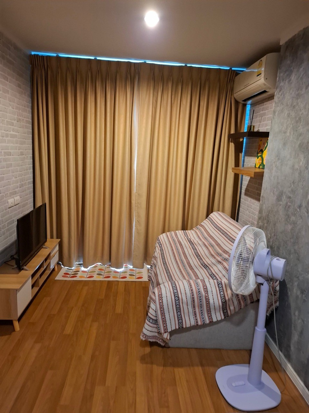 ให้เช่า คอนโด ลุมพินี พาร์ค พระราม 9 - รัชดา ขนาด 30 ตรม. 1 นอน เฟอร์ครบ ตึก A ชั้น 21 ใกล้ MRT พระราม 9 และเซ็นทรัลพระราม 9 (13,000 บ/ด) Loading...