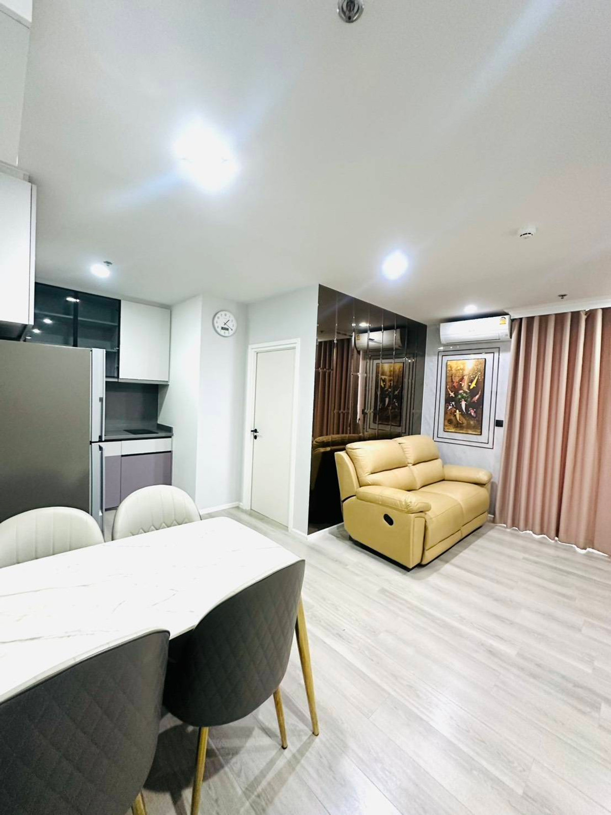 ให้เช่าคอนโดพระราม 3 สาธุประดิษฐ์ : คอนโดให้เช่า 2 นอน @The Key Rama 3 ติด Terminal 21 พระราม 3 MRT เจริญราษฎร์เพียง 70 ม. 52 ตรม. 27,000 บาท/เดือน