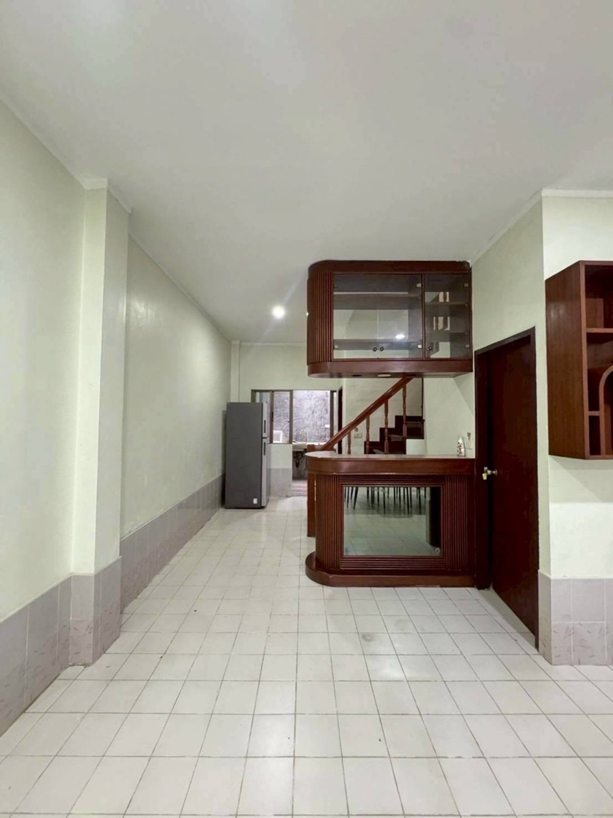 ให้เช่าทาวน์โฮมซอยลาดพร้าว 64 แยก 7 🏢🚅🚶♂️位於Soi Lat Phrao 64, Soi 7 的連棟別墅出租  Loading...