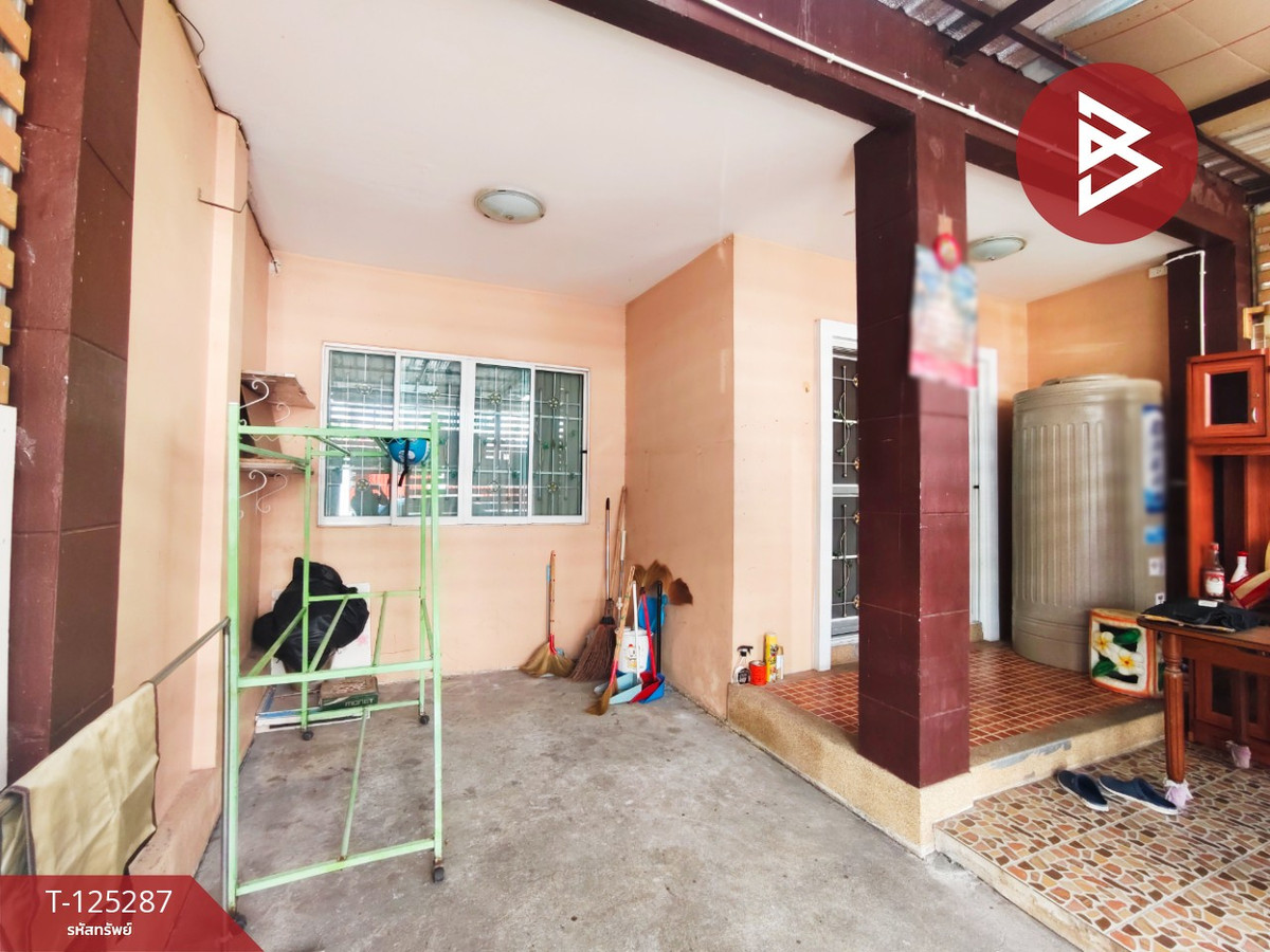Townhouse for sale Supaporn Village, Muang Mai, Sam Phran, Nakhon Pathom, ready to move in. Loading...