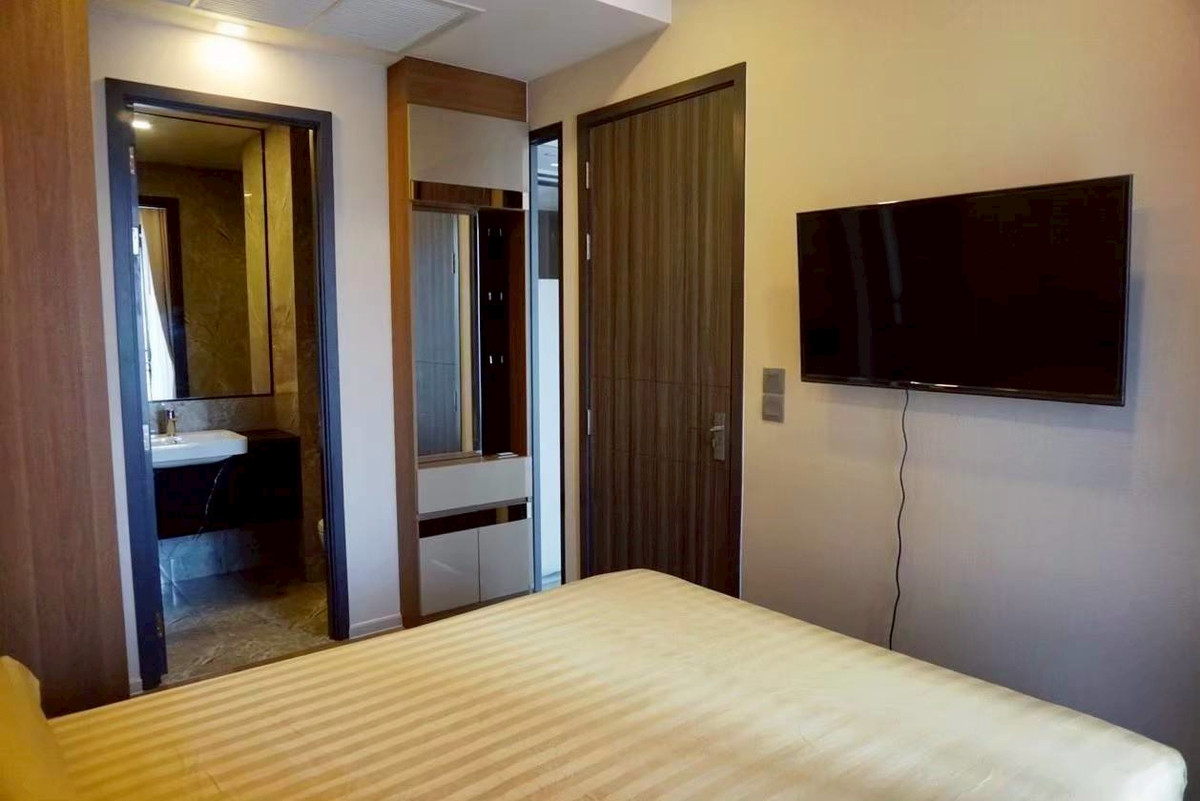 “Ashton Asoke, a luxury condo in the heart of Asoke ✨fully decorated, ready to move in, beautiful city view, walking distance to BTS and MRT 🚆🌇” Loading...