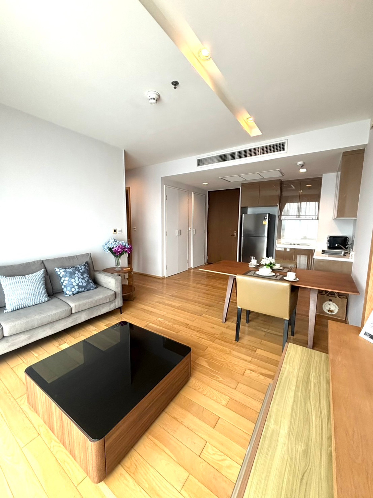 ให้เช่าคอนโดสุขุมวิท อโศก ทองหล่อ : Siri At Sukhumvit 38🏙️ (Thonglor) rent only 52K💕 2 bed 2 bath 75 sqm✨