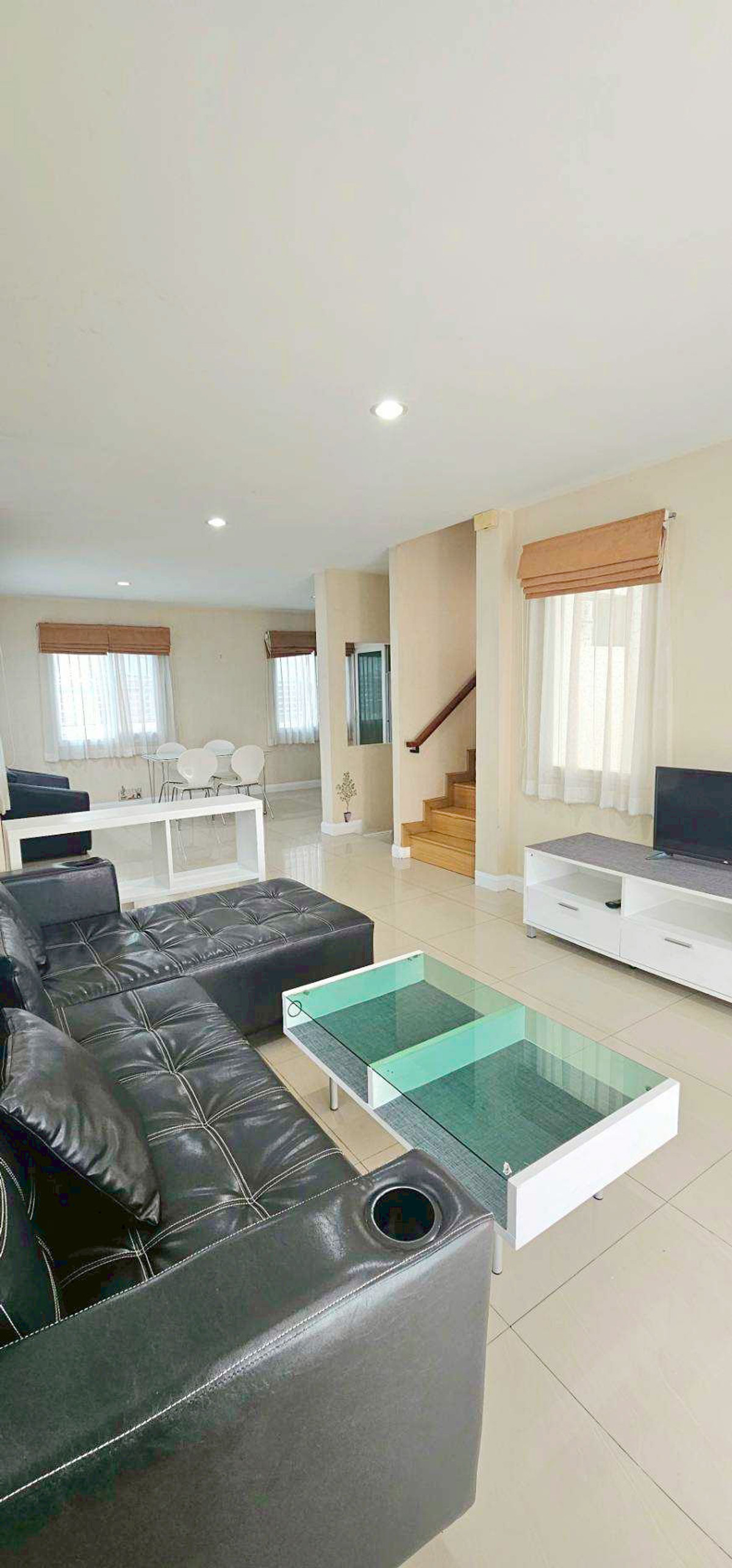 House in the project For rent 16,000 baht per month, near Big C Donchan, only 5 minutes, No.15H107. Loading...