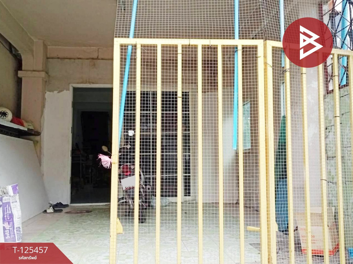 Townhouse for sale Sinanan Village, Serithai 72, Bangkok Loading...