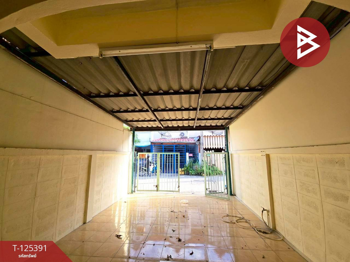 Townhouse for sale, Sopha Village 2, Mueang District, Lopburi Province. Loading...