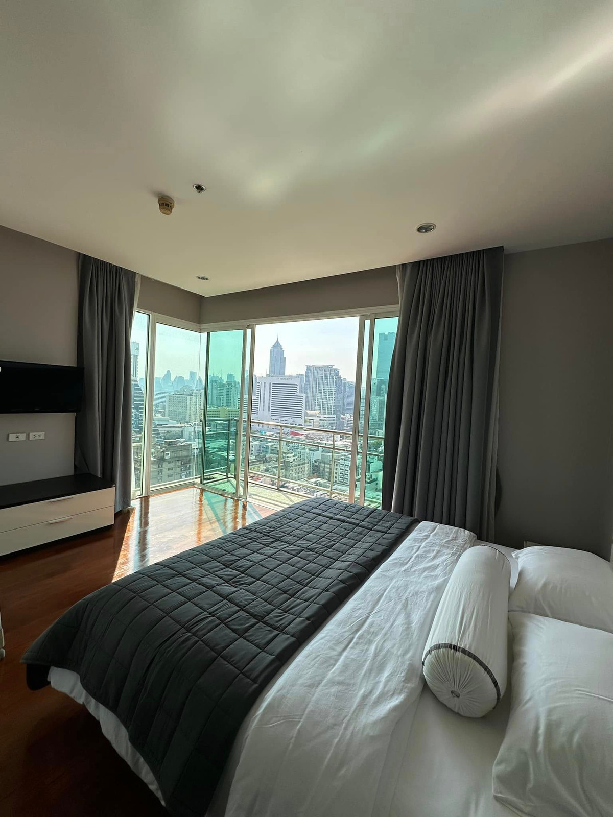For SaleCondoNana, North Nana,Sukhumvit13, Soi Nana : 🏙 Condo for sale, The Prime Sukhumvit 11, near BTS Nana, only 350 m., location in the heart of Sukhumvit.