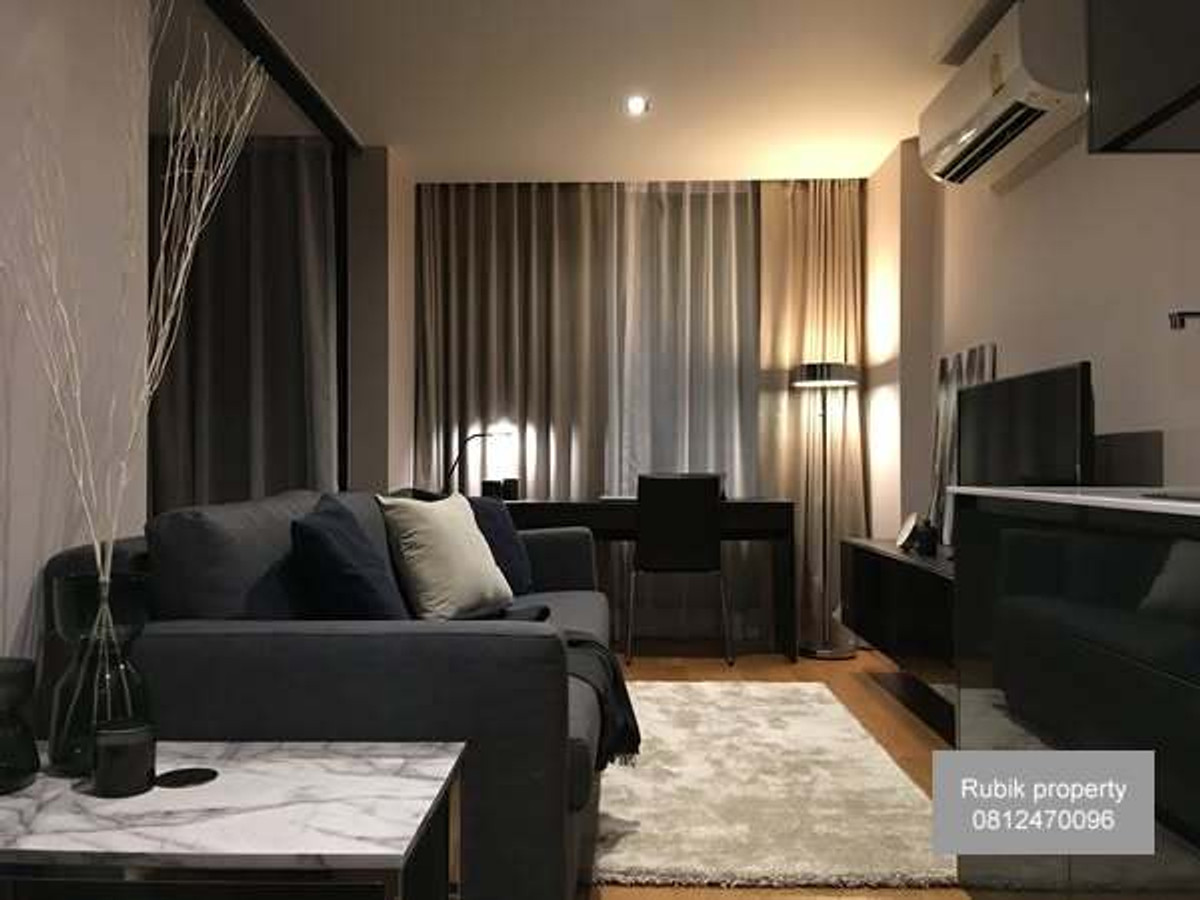 ให้เช่าคอนโดสยาม จุฬา สามย่าน : 🏙️ FOR Rent – Private Living✨ Altitude Samyan–Silom – Fully Furnished Condo (RB1074)