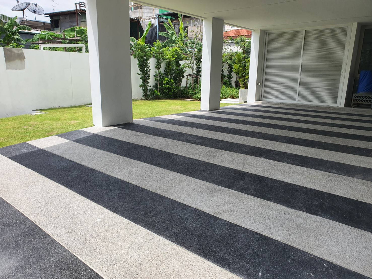 For SaleHome OfficeLadprao, Central Ladprao : New home office for sale, 4 floors, luxury house in the heart of Ratchada-Lat Phrao. Beautiful with elevator 62 sq m near MRT Lat Phrao Phawana LUXE35