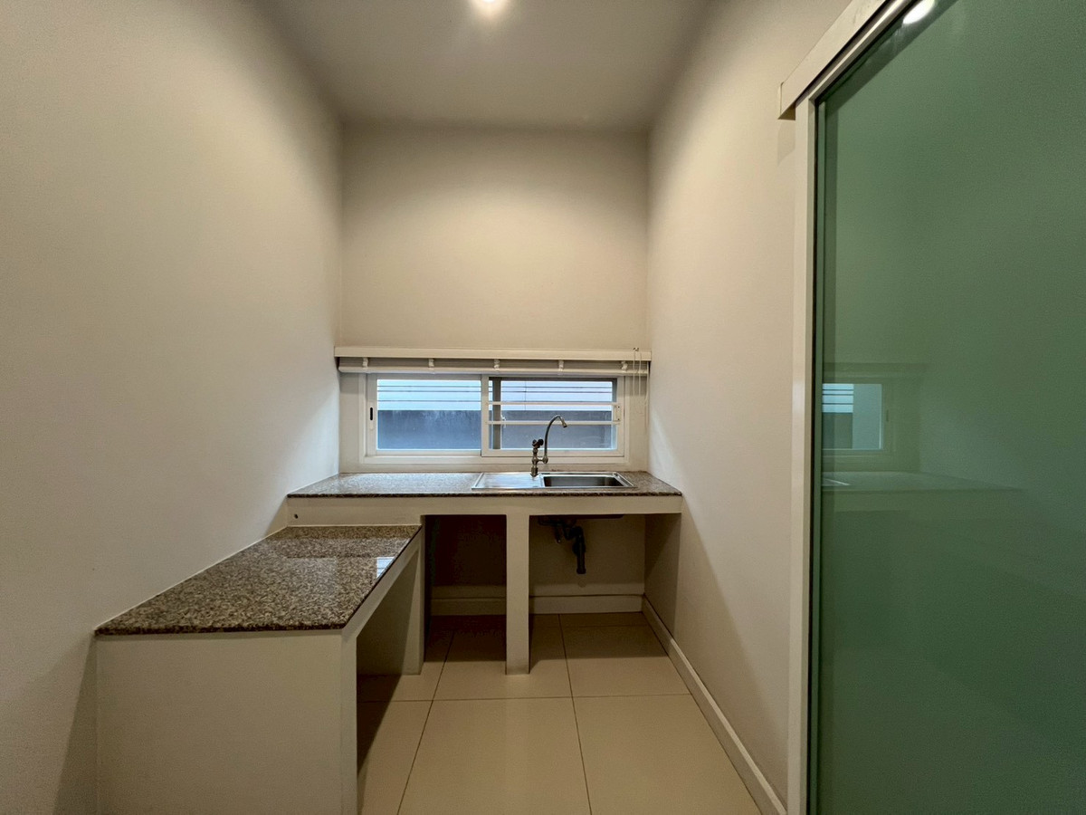 ให้เช่าบ้านสมุทรปราการ สำโรง : House for rent at Nara Botanic Srinakarin