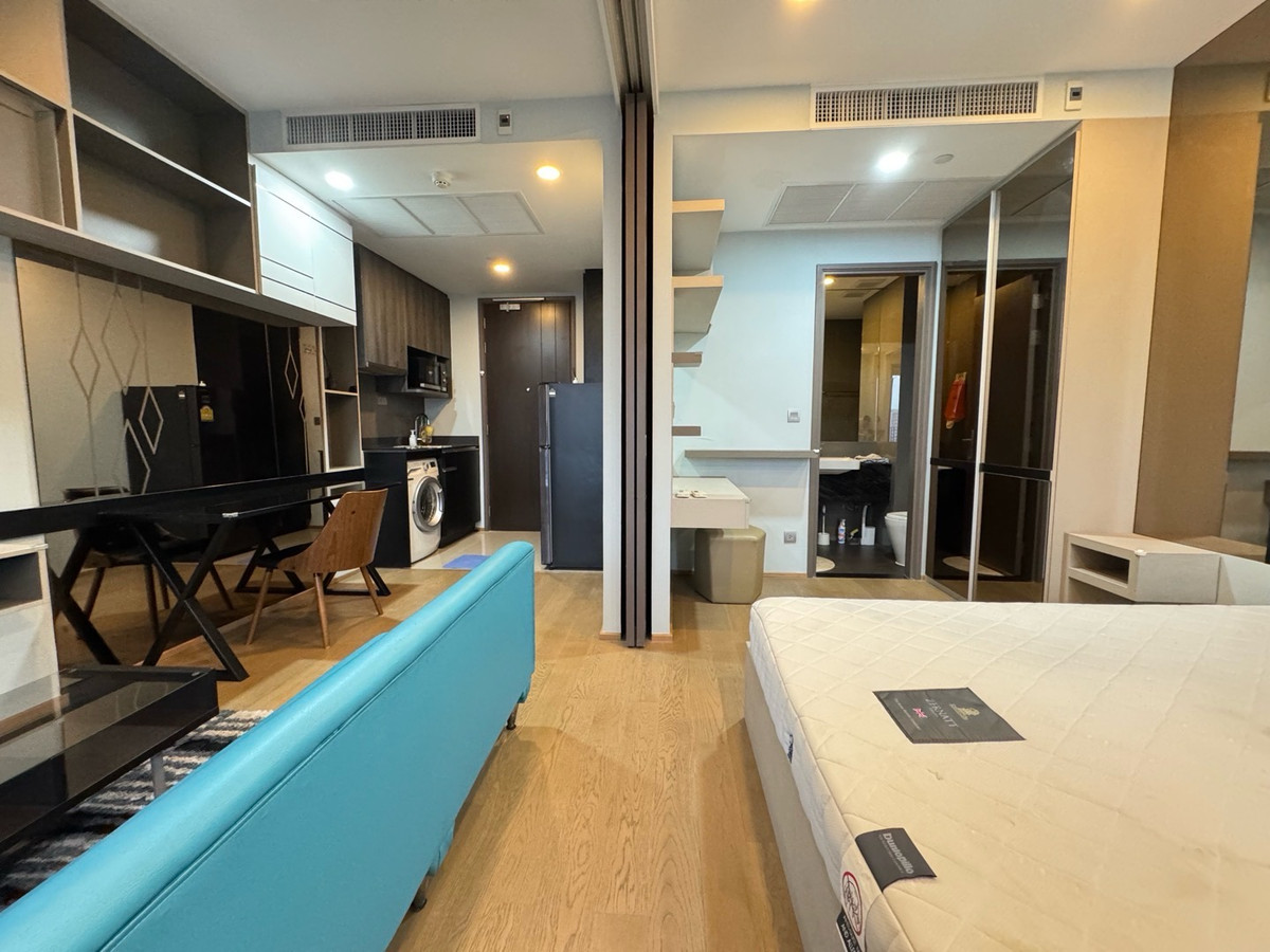 For RentCondoSiam Paragon ,Chulalongkorn,Samyan : For rent: Ashton Chula Silom, 1 bedroom, high floor, Red Cross view, room with no defects, only 26,000 baht.