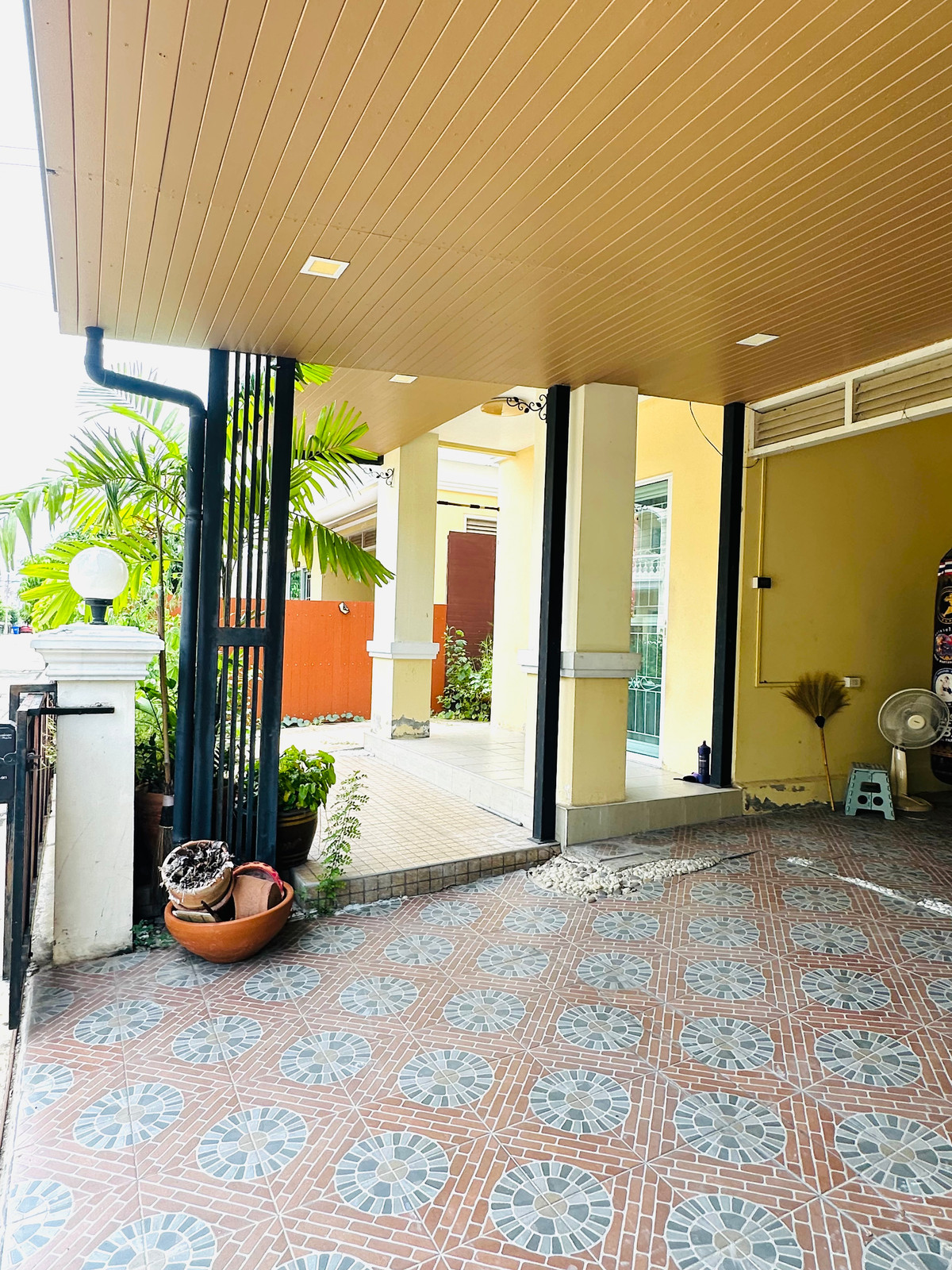 House for sale, Nirun Ville Village 12 (Nirun vill12), Soi Wat Sriwaree Noi. Loading...