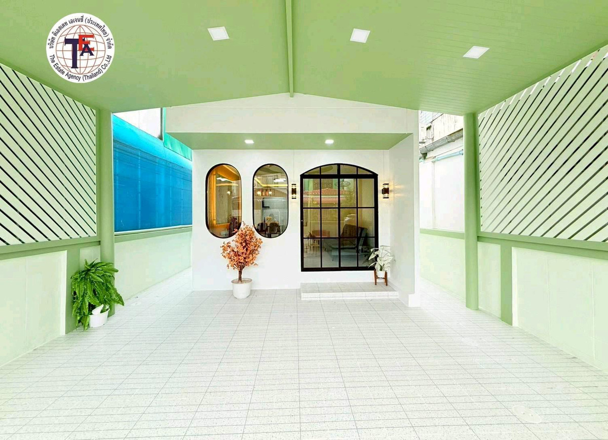 ขายทาวน์โฮมมีนบุรี-ร่มเกล้า : ขายทาวน์เฮ้าส์ 2 ชั้น หมู่บ้านกิตติชัย 7  มิตรไมตรี หนองจอก คู้ฝั่งเหนือ โรงเรียนเซนต์เทเรซา วัดนักบุญเทเรซ่า  ตลาดหนองจอก สำนักงานเขตหนองจอก โรงเรียนเจียรระดับ ไทวัสดุ  โรงพยาบาลหนองจอก บิ๊กซี แม็คโคร