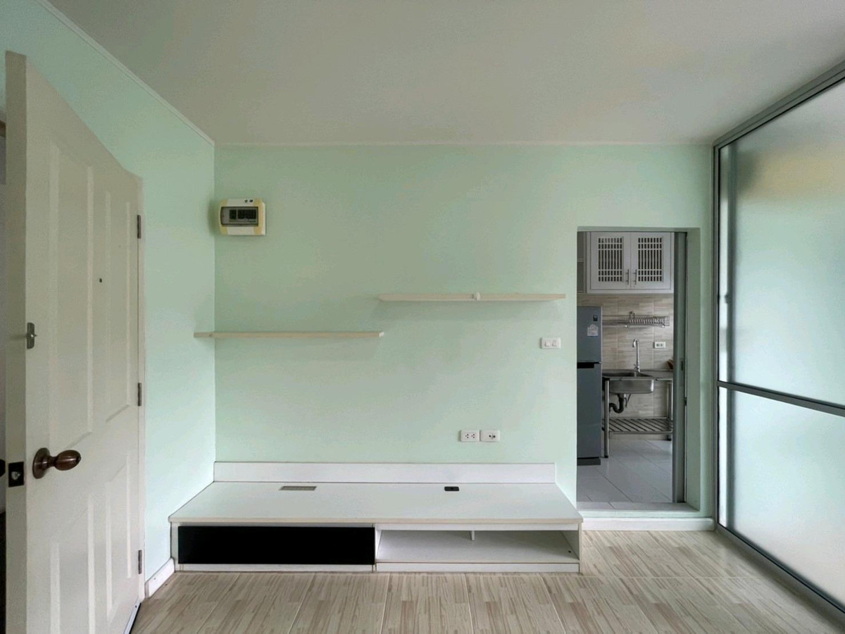 📣For rent D Condo Ramintra🏢 near MRT Mayalap🚆 corner room with furniture and electrical appliances ready to move in Loading...