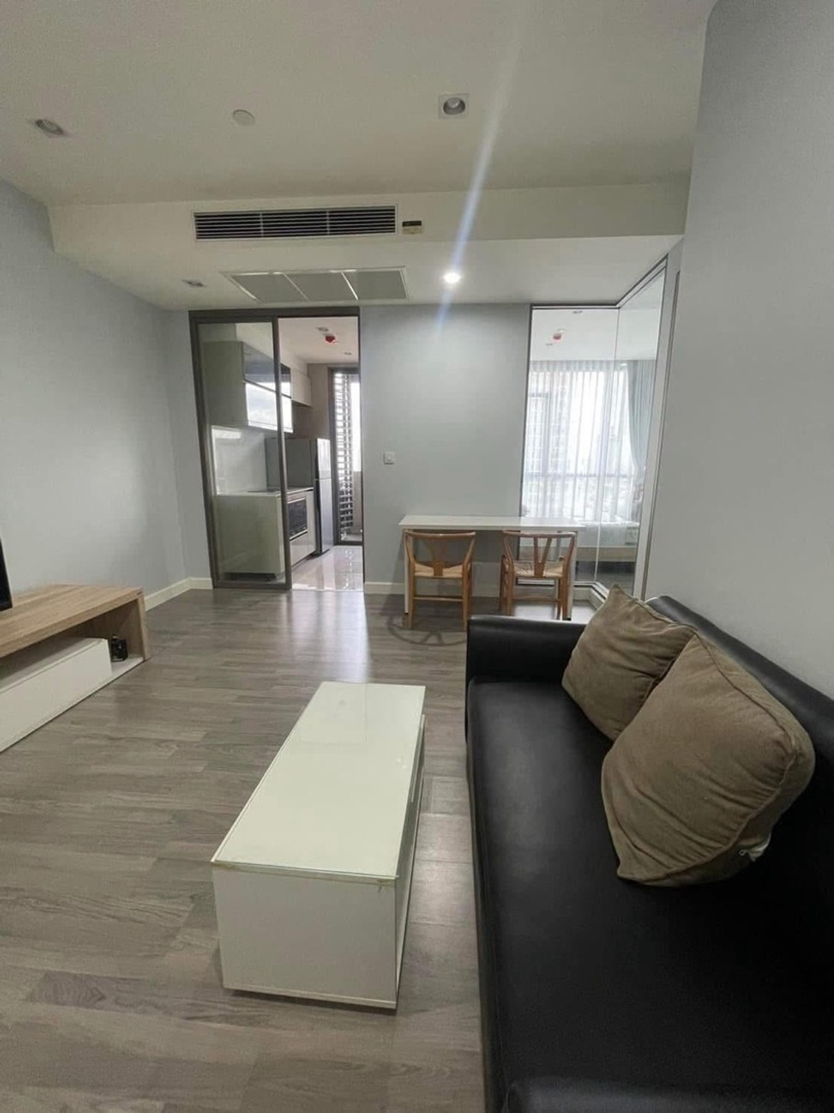 ให้เช่า The Room RAMA4 (เดอะ รูม พระราม4) ใกล้ จุฬา สามย่าน ห้องใหญ่ ราคาดี!! Loading...