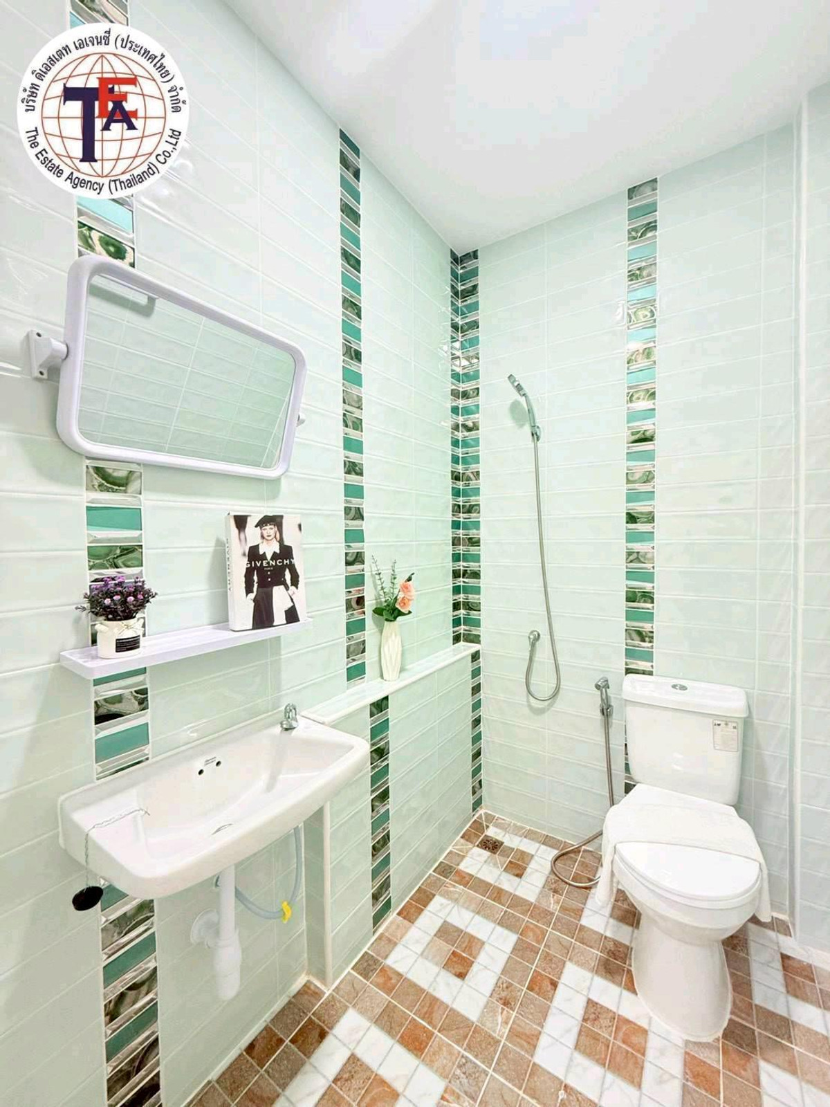 ขายทาวน์โฮมมีนบุรี-ร่มเกล้า : ขายทาวน์เฮ้าส์ 2 ชั้น หมู่บ้านกิตติชัย 7  มิตรไมตรี หนองจอก คู้ฝั่งเหนือ โรงเรียนเซนต์เทเรซา วัดนักบุญเทเรซ่า  ตลาดหนองจอก สำนักงานเขตหนองจอก โรงเรียนเจียรระดับ ไทวัสดุ  โรงพยาบาลหนองจอก บิ๊กซี แม็คโคร