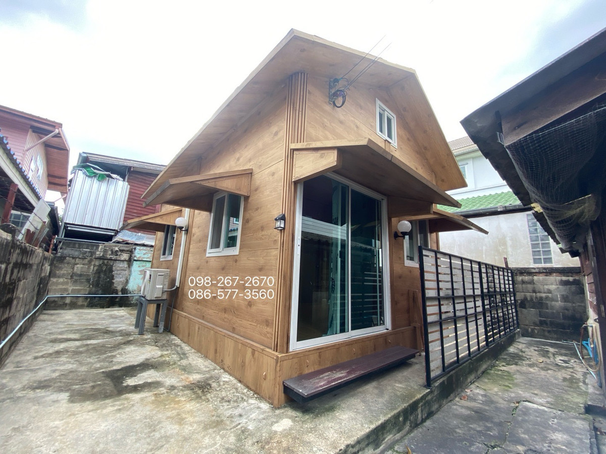 For RentHousePinklao, Charansanitwong : For rent, knock-down house, one floor, Soi Charansanitwong 89, Section 14, near Bang O BTS station.