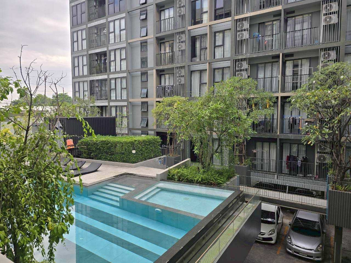 For RentCondoWongwianyai, Charoennakor : ✨ [FOR RENT] The MOST Itsaraphap (Isaraphap) 1-BR with Premium Pool View! ✨