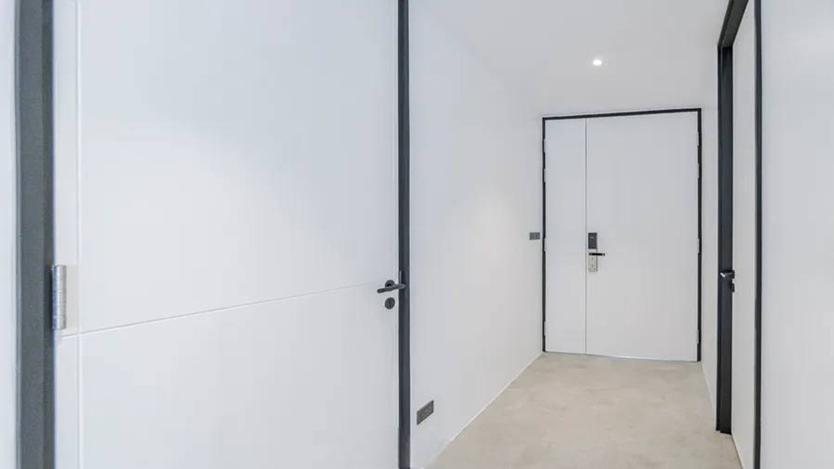 For SaleHome OfficeLadprao, Central Ladprao : New home office for sale, 4 floors, luxury house in the heart of Ratchada-Lat Phrao. Beautiful with elevator 62 sq m near MRT Lat Phrao Phawana LUXE35