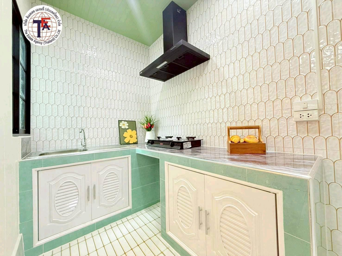 ขายทาวน์โฮมมีนบุรี-ร่มเกล้า : ขายทาวน์เฮ้าส์ 2 ชั้น หมู่บ้านกิตติชัย 7  มิตรไมตรี หนองจอก คู้ฝั่งเหนือ โรงเรียนเซนต์เทเรซา วัดนักบุญเทเรซ่า  ตลาดหนองจอก สำนักงานเขตหนองจอก โรงเรียนเจียรระดับ ไทวัสดุ  โรงพยาบาลหนองจอก บิ๊กซี แม็คโคร