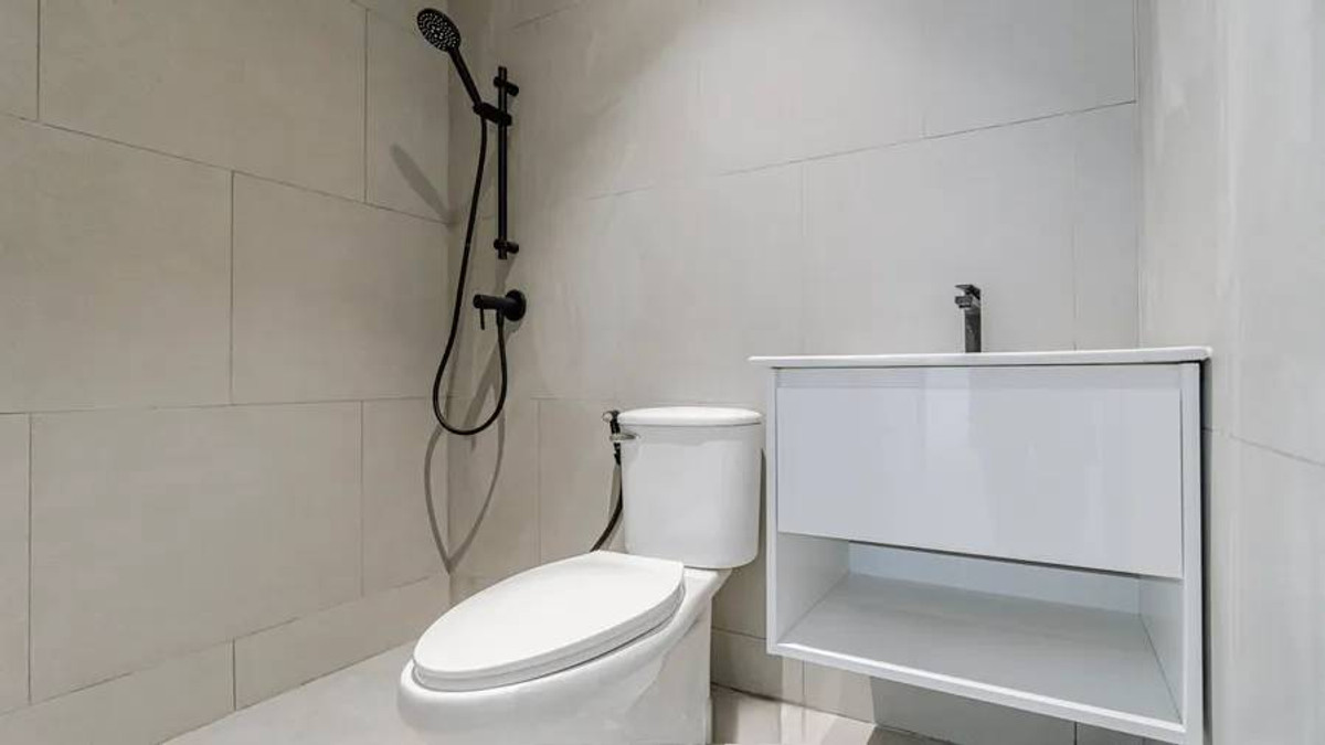 For SaleHome OfficeLadprao, Central Ladprao : New home office for sale, 4 floors, luxury house in the heart of Ratchada-Lat Phrao. Beautiful with elevator 62 sq m near MRT Lat Phrao Phawana LUXE35