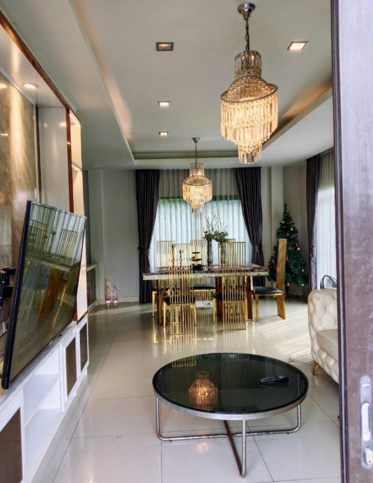 ให้เช่าบ้านนวมินทร์ รามอินทรา : บ้านเดี่ยวหรู 4 ห้องนอน พร้อมสระวิวส่วนตัว ใจกลางรามอินทรา Luxury 4-Bed Pool View Home in Ramindra, Private & Exclusive เช่าบ้านใหม่ 4 ยูนิต วิวสระว่ายน้ำ พร้อมฟิตเนสและคลับเฮ้าส์ New Rental, Only 4 Units, Pool View, Fitness & Clubhouse Included