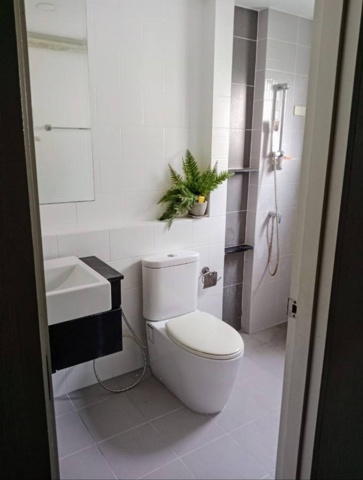 ให้เช่าบ้านนวมินทร์ รามอินทรา : บ้านเดี่ยวหรู 4 ห้องนอน พร้อมสระวิวส่วนตัว ใจกลางรามอินทรา Luxury 4-Bed Pool View Home in Ramindra, Private & Exclusive เช่าบ้านใหม่ 4 ยูนิต วิวสระว่ายน้ำ พร้อมฟิตเนสและคลับเฮ้าส์ New Rental, Only 4 Units, Pool View, Fitness & Clubhouse Included