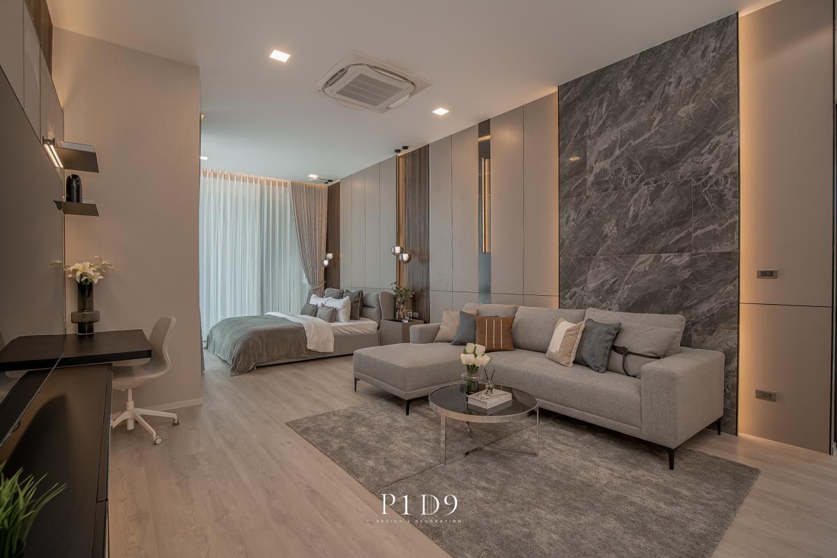 For RentHousePattanakan, Srinakarin : The ultimate luxury townhome with 4 large bedrooms near Bangkok. Wide area of 421 sq m., ready to rent for 400,000 baht per month.
