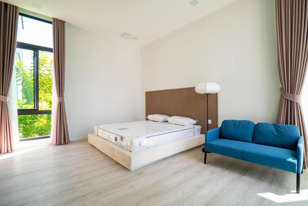 ให้เช่าบ้านพัฒนาการ ศรีนครินทร์ : สุดยอดทาวน์โฮม 4 ห้องนอน ใจกลางกรุงเทพฯ พร้อมพื้นที่กว้าง 421 ตร.ม. เช่าหรู 250,000 บาทต่อเดือน หรือเป็นเจ้าของวันนี้!