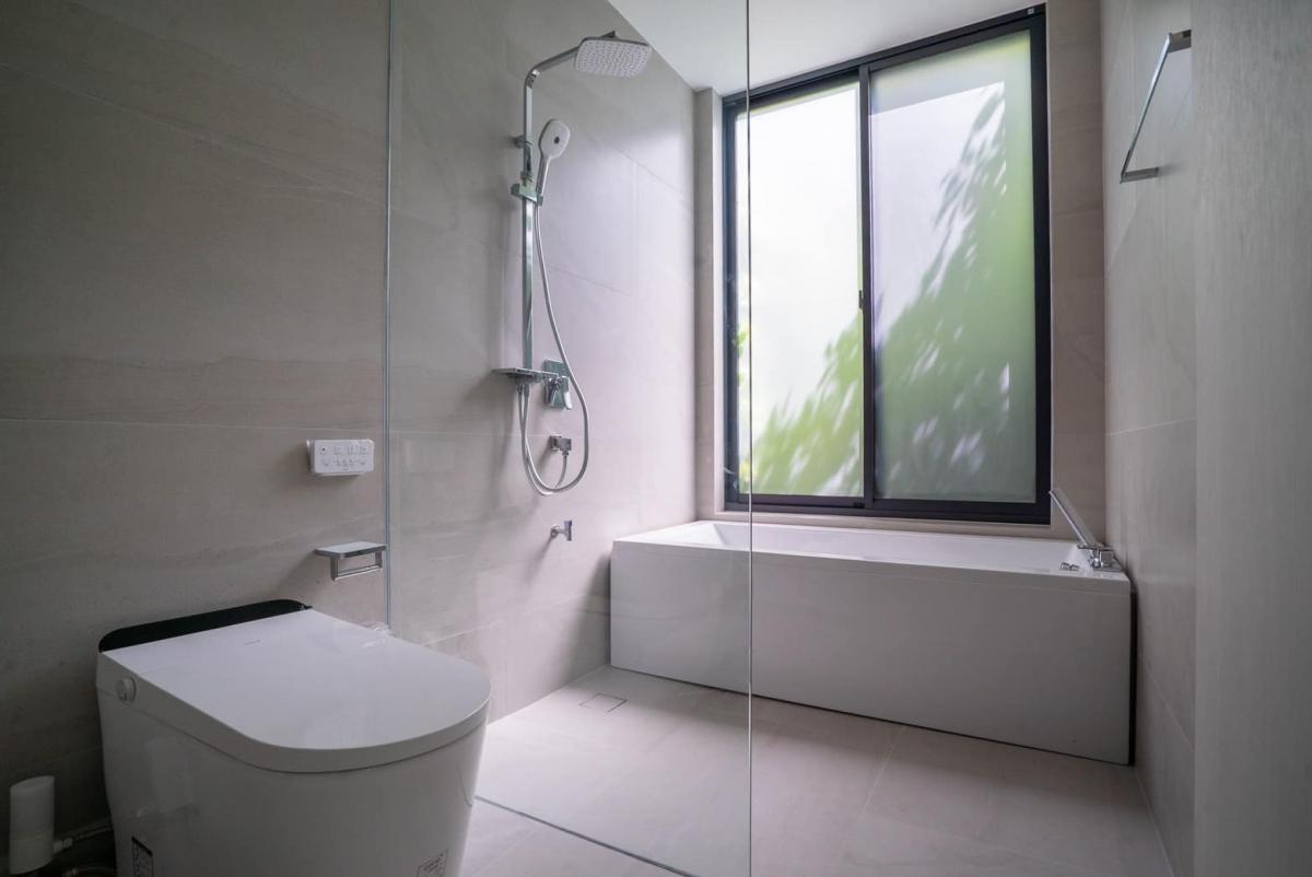 ให้เช่าบ้านพัฒนาการ ศรีนครินทร์ : สุดยอดทาวน์โฮม 4 ห้องนอน ใจกลางกรุงเทพฯ พร้อมพื้นที่กว้าง 421 ตร.ม. เช่าหรู 250,000 บาทต่อเดือน หรือเป็นเจ้าของวันนี้!