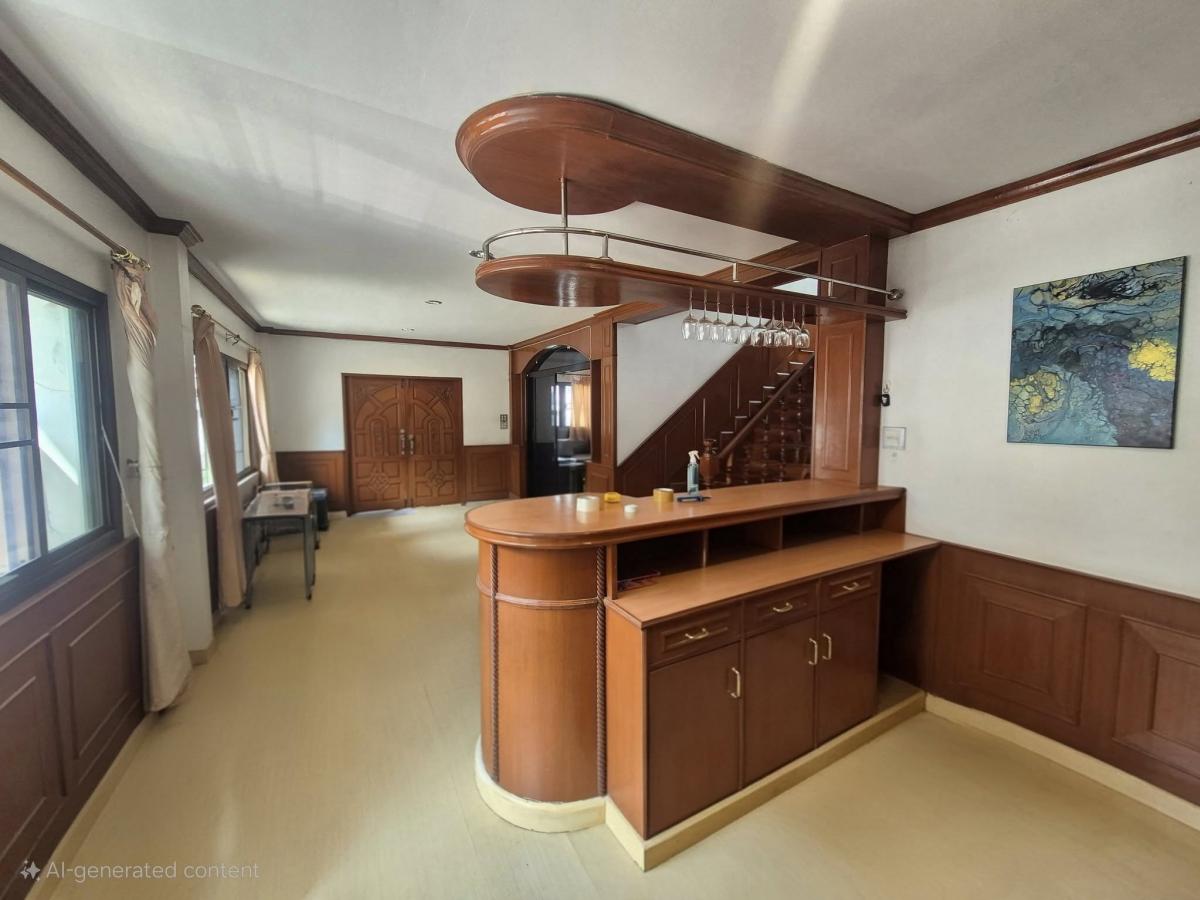 For RentHouseRatchadapisek, Huaikwang, Suttisan : Luxurious 4 bedroom house in Ratchada area, complete functions, ready to move in. Rent for only 80,000 baht/month or buy for only 25.9 million!