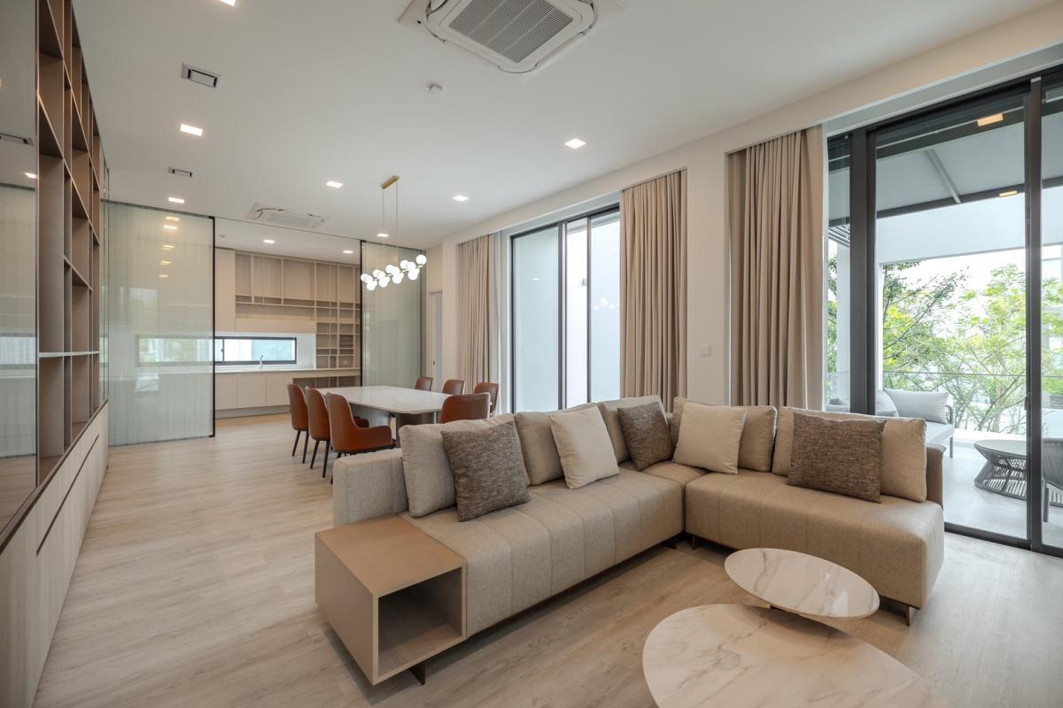 ให้เช่าบ้านพัฒนาการ ศรีนครินทร์ : บ้านหรู VIVE Krungthep Kreetha 4 ห้องนอน 5 ห้องน้ำ พื้นที่กว้าง 421 ตร.ม. พร้อมที่ดิน 119 ตร.ว. ให้เช่าเพียง 300,000 บาท/เดือน