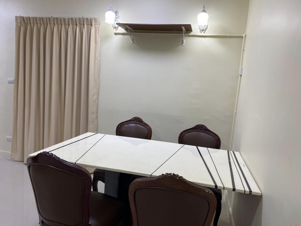 For RentTownhomePattanakan, Srinakarin : 3 bedroom detached house, Pruksa Ville 57 Pattanakarn, near the city, ready to move in. Rent cheaply at 25,000 baht/month or buy today. Happiness begins here!