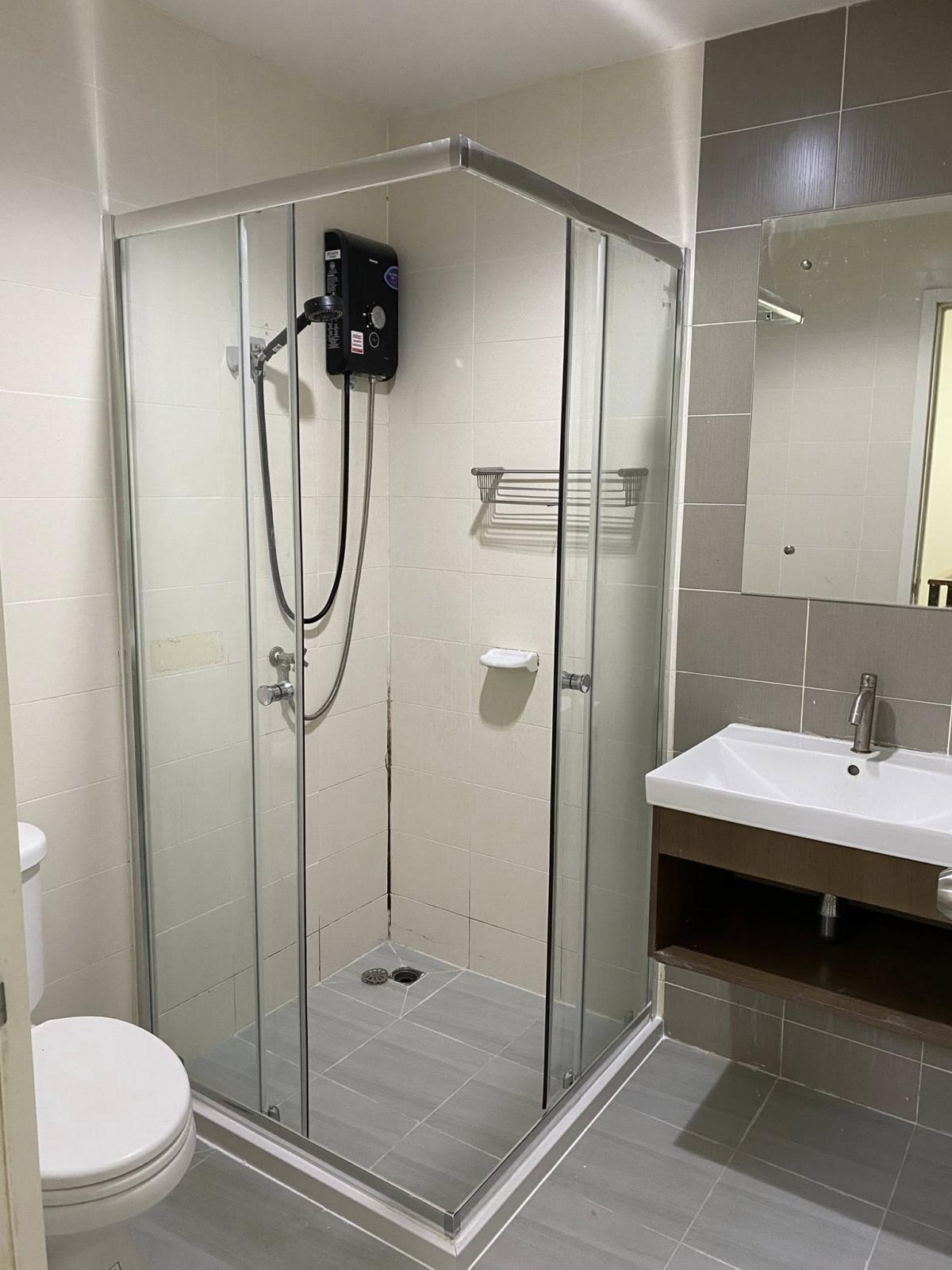 For RentTownhomePattanakan, Srinakarin : 3 bedroom detached house, Pruksa Ville 57 Pattanakarn, near the city, ready to move in. Rent cheaply at 25,000 baht/month or buy today. Happiness begins here!