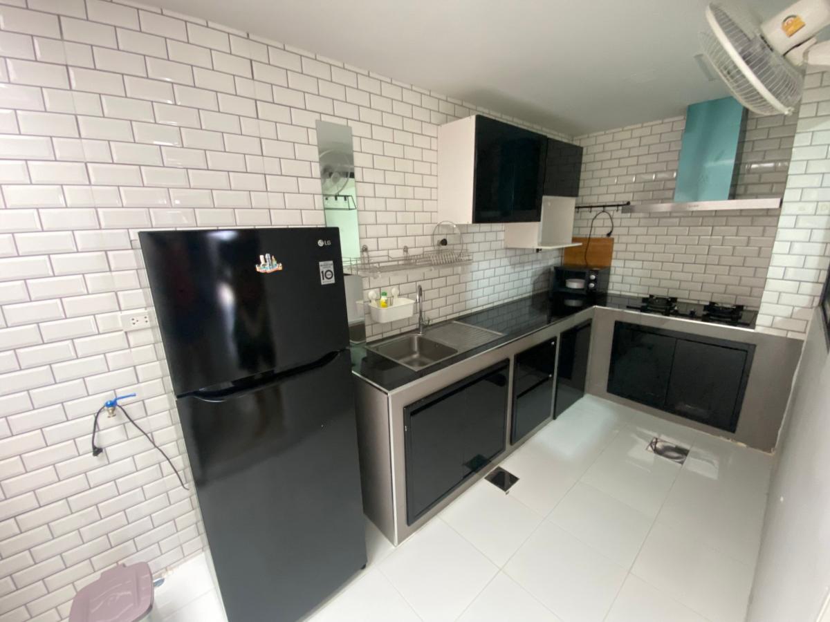 For SaleTownhomeBangna, Bearing, Lasalle : Pleno Bangna-Wongwaen, beautiful house, 3 bedrooms, ready to move in. Rent or buy for the best value, close to the city, starting at 24,000 baht/month.