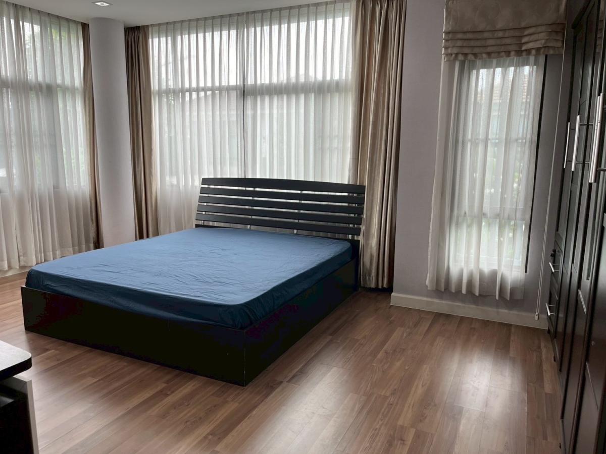 ให้เช่าบ้านพัฒนาการ ศรีนครินทร์ : สวยหรู 4 ห้องนอน ใกล้เซ็นทรัลพระราม 9 พร้อมอยู่ทันที! บ้านเดี่ยวใหญ่ 270 ตร.ม. บนที่ดิน 62 ตร.ว. เช่าถูกเพียง 65,000 บาท/เดือน!