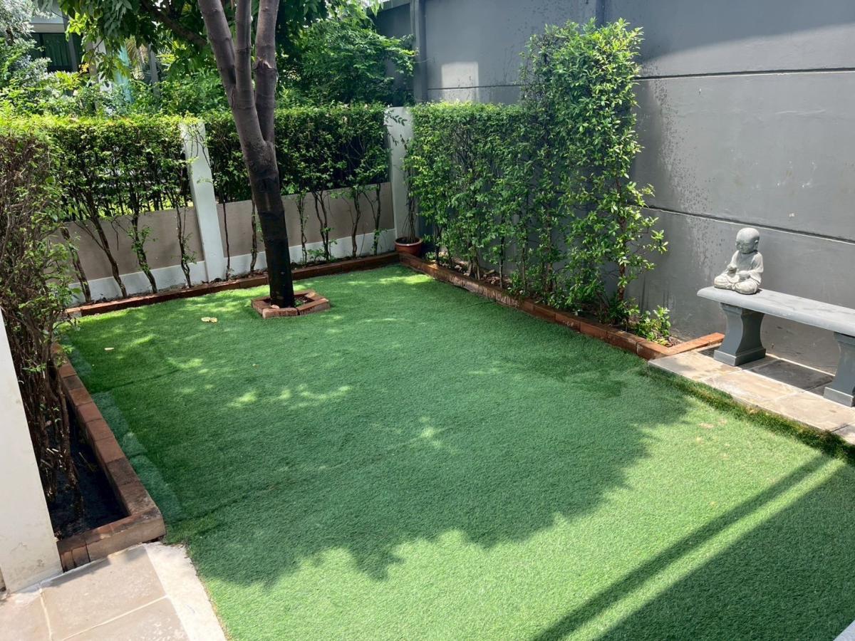 ให้เช่าบ้านพัฒนาการ ศรีนครินทร์ : สวยหรู 4 ห้องนอน ใกล้เซ็นทรัลพระราม 9 พร้อมอยู่ทันที! บ้านเดี่ยวใหญ่ 270 ตร.ม. บนที่ดิน 62 ตร.ว. เช่าถูกเพียง 65,000 บาท/เดือน!