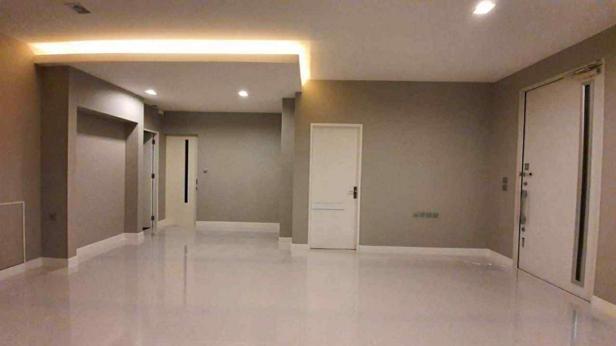 ขายบ้านลาดกระบัง สุวรรณภูมิ : 06/02/2026, Mantana Onnut-Wongwaen บ้านเดี่ยว 4 ห้องนอนใหญ่ พร้อมพื้นที่กว้าง 68 ตร.วา แต่งครบ ราคาพิเศษ 11.49 ลบ. ทำเลดี บางนา กม.7 พร้อมเข้าอยู่