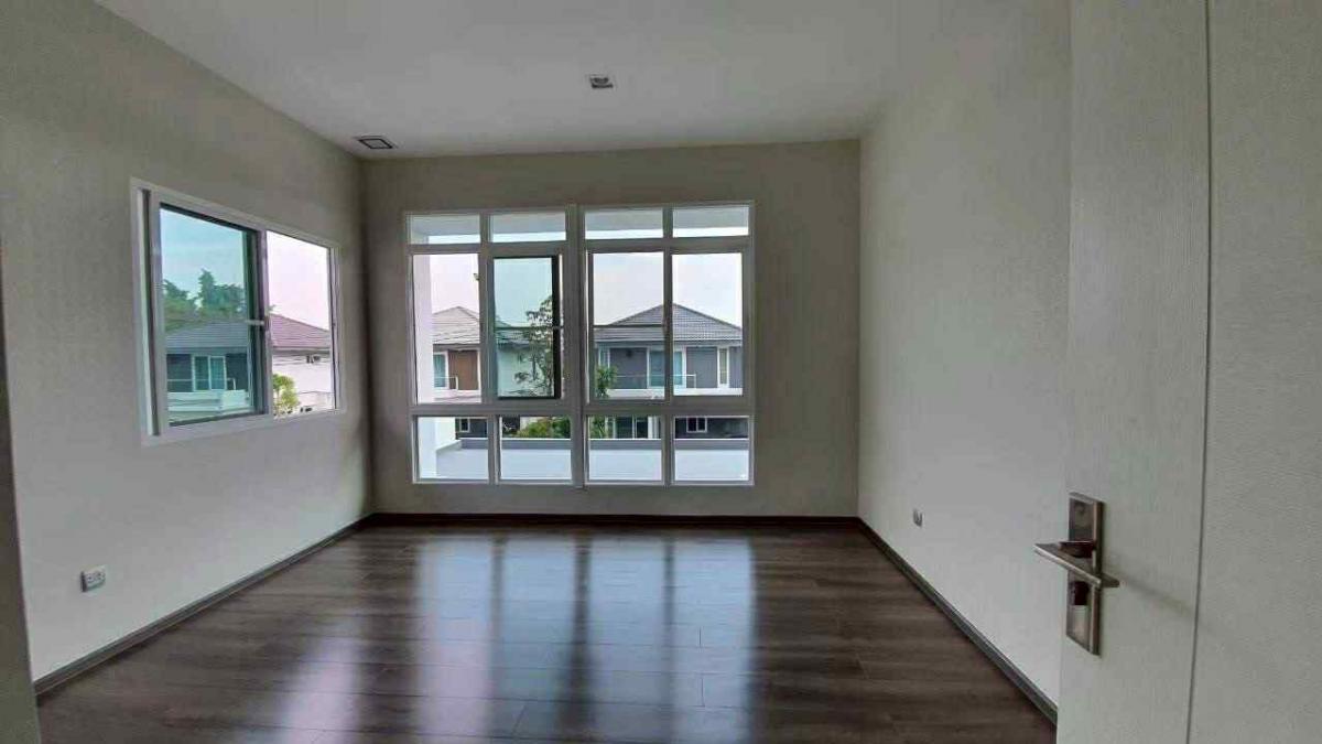 ขายบ้านลาดกระบัง สุวรรณภูมิ : 06/02/2026, Mantana Onnut-Wongwaen บ้านเดี่ยว 4 ห้องนอนใหญ่ พร้อมพื้นที่กว้าง 68 ตร.วา แต่งครบ ราคาพิเศษ 11.49 ลบ. ทำเลดี บางนา กม.7 พร้อมเข้าอยู่