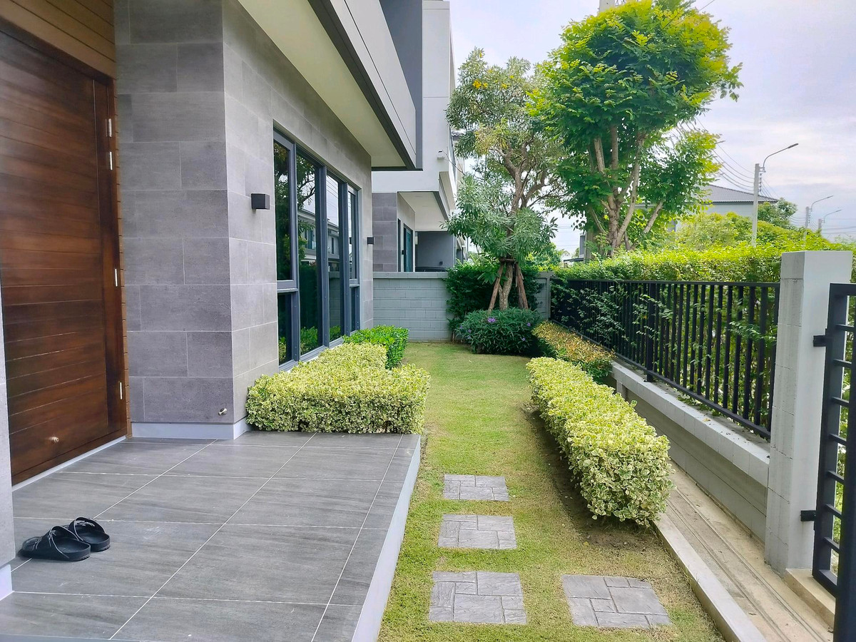 ให้เช่าบ้านบางนา แบริ่ง ลาซาล : ให้เช่าด่วน บ้านใหม่ เดอะ ซิตี้ บางนา Tel 083-966-3665