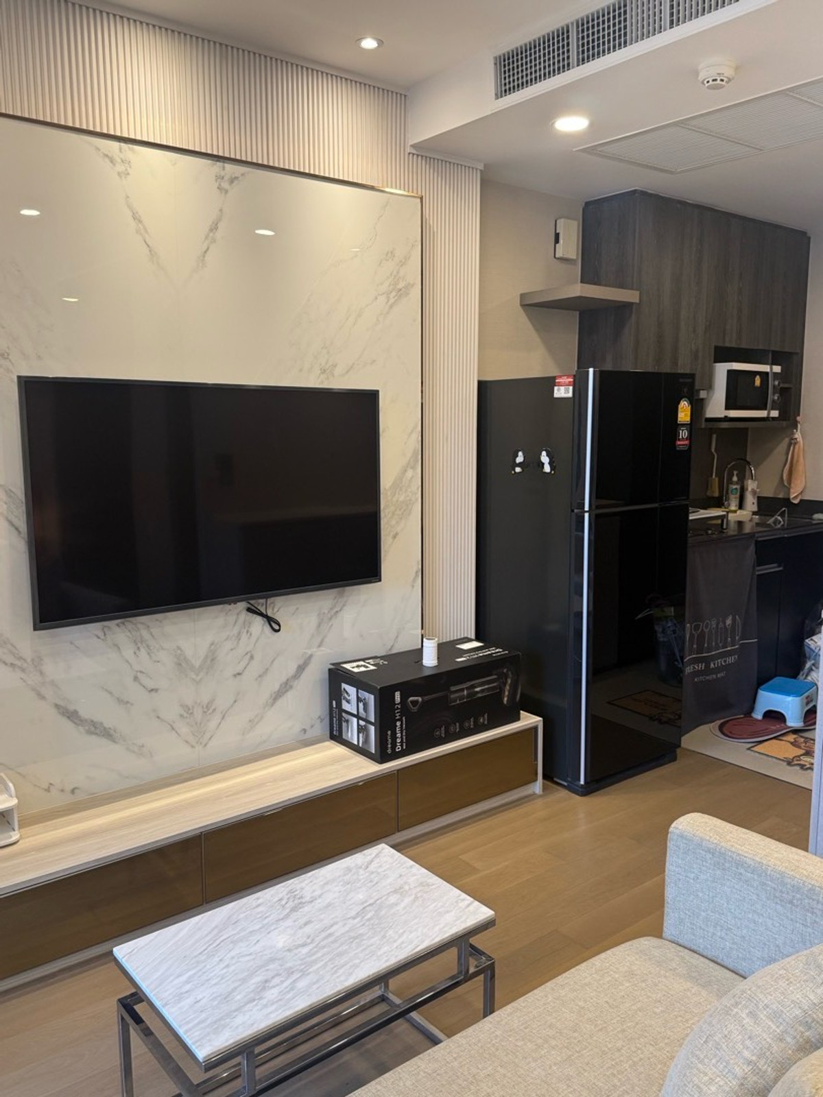 เช่า แอชตันจุฬา-สีลม  ห้องใหม่กริ๊บ  แต่งสวย ทิศเหนือ  ไม่เคยปล่อยเช่ามาก่อน   ขนาด 1 ห้แงนอน 34 ตรม    ราคาเช่า  25,000 บาท/ เดือน  สนใจ 0626562896 Loading...