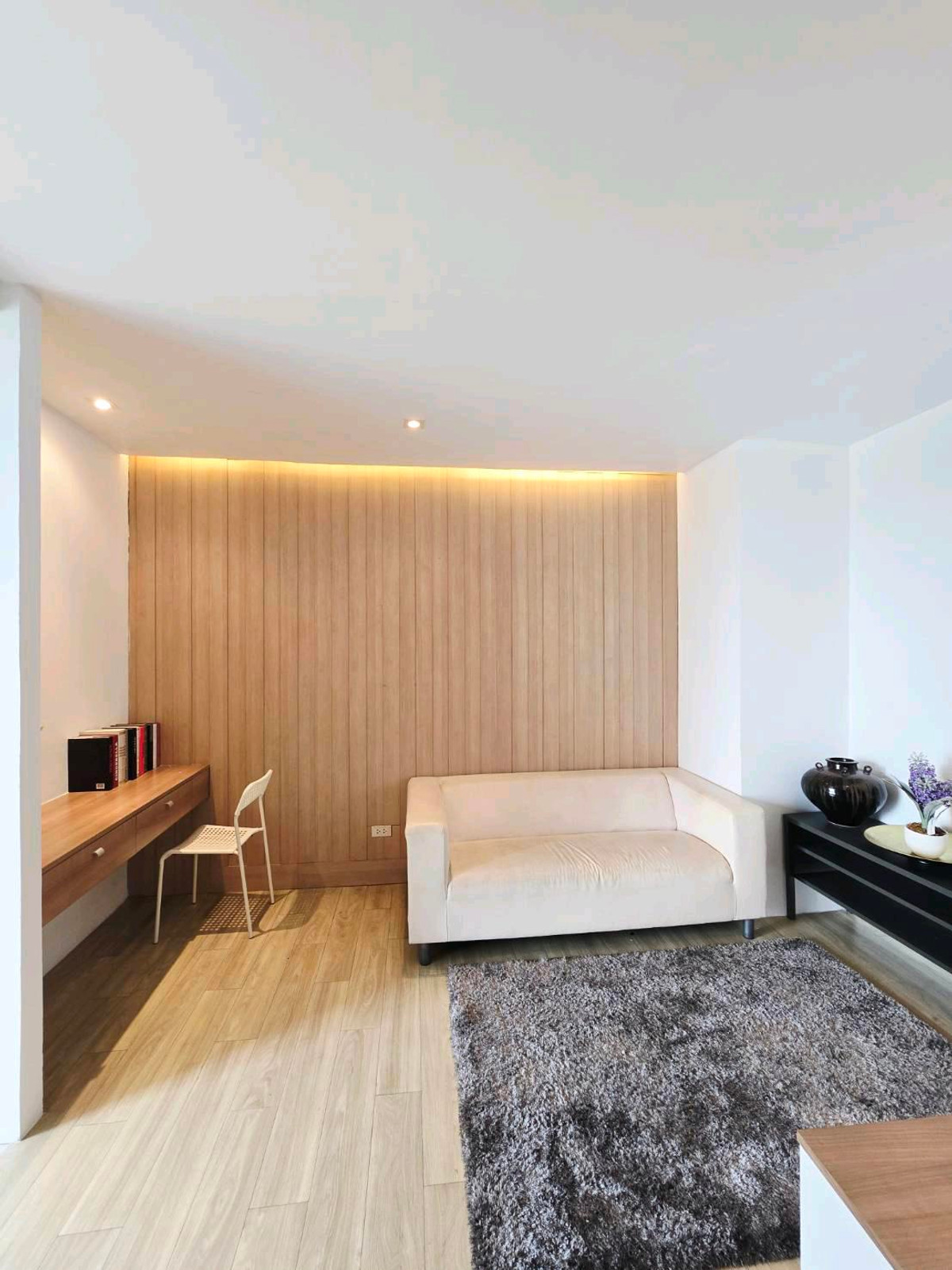 ขายคอนโดสมุทรปราการ สำโรง : ขายคอนโดสวย Light Stage Condominium