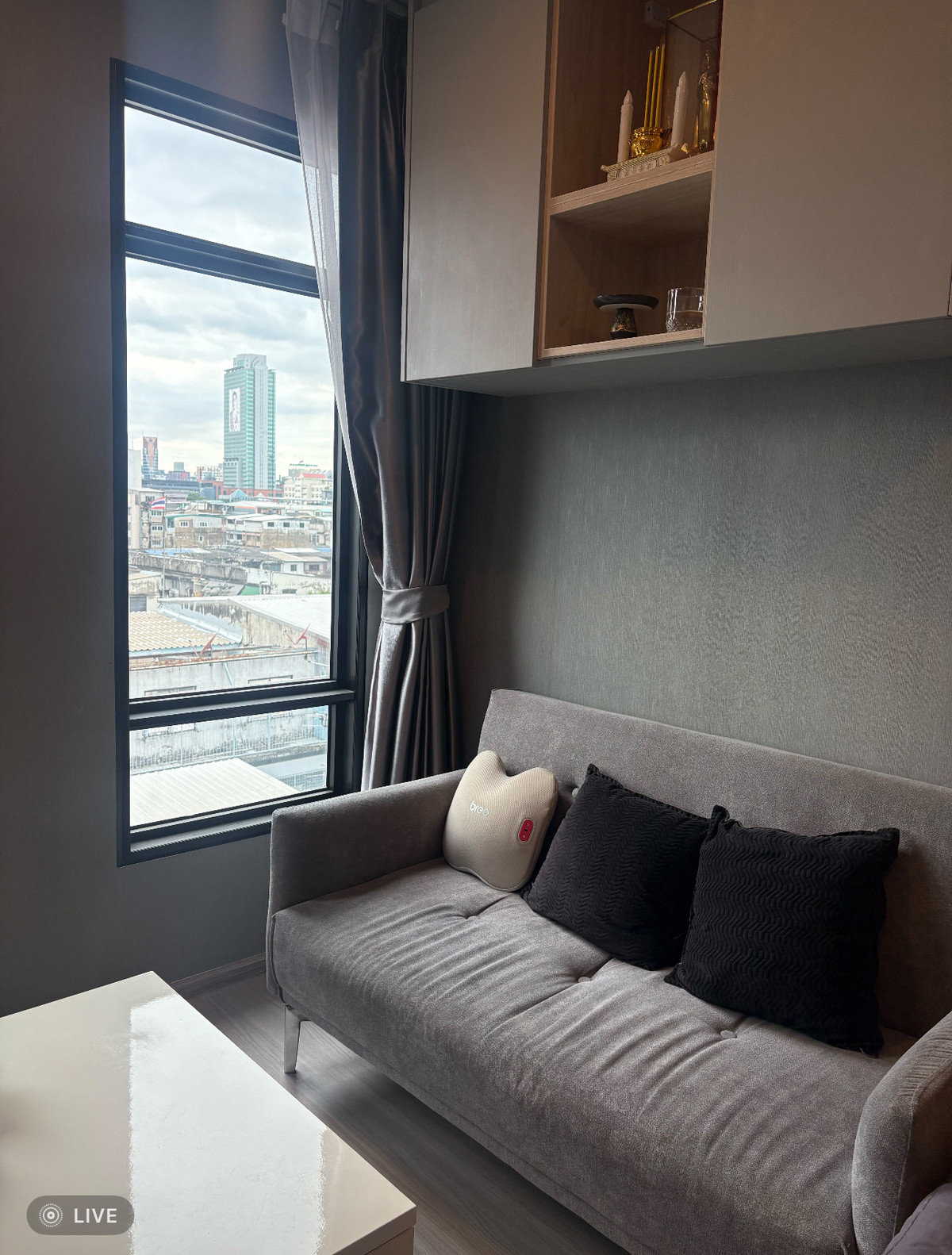 For SaleCondoRama9, Petchburi, RCA : ⚡️ Selling at a loss ⚡️ Aspire asoke ratchada 2.55 Mb Studio 25Sqm ⚡️ Low rise, 6th floor, good view ⚡️ Good position, good direction, not hot ⚡️ There is a shuttle bus to Mrt Rama9 ⚡️ If interested, contact Putter 0928895628