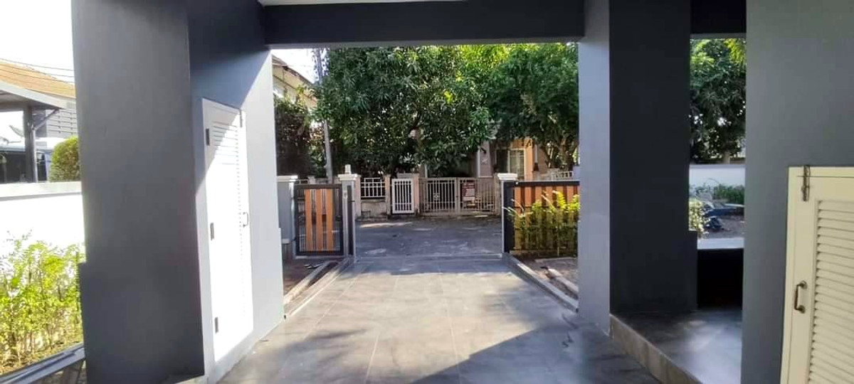 ✨️ขายด่วน..บ้านเดี่ยวหลังมุม มบ.ฟ้ากรีนพาร์ค คลอง 3 ตบแต่งพร้อมอยู่ ราคาถูกสุดในย่านนั้น✨️ Loading...