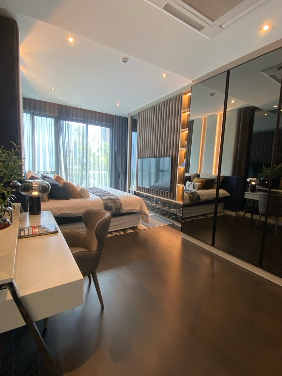 ขายบ้านสุขุมวิท อโศก ทองหล่อ : ขายด่วน! บ้านเดี่ยวหรูมีระดับ ใก้ลทางขึ้นทางด่วน ใกล้สถานีรถไฟฟ้า สุขุมวิท-แยกบางนา การเดินทางสะดวก